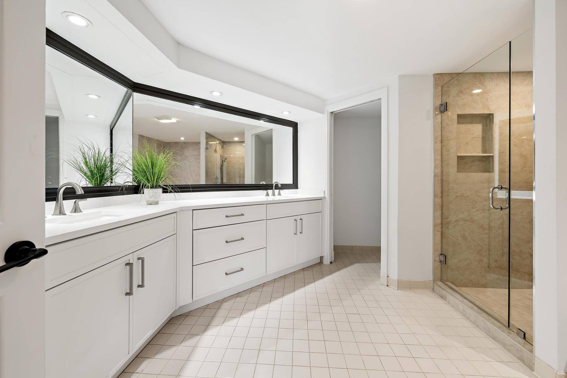 1124 Marine Way W D2R-2
