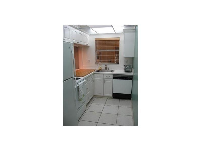 2400 NE 10th Street NE, #305, Pompano Beach, FL 33062 Photo 11