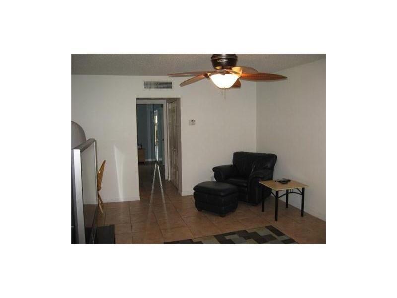 2400 NE 10th Street NE, #305, Pompano Beach, FL 33062 Photo 12