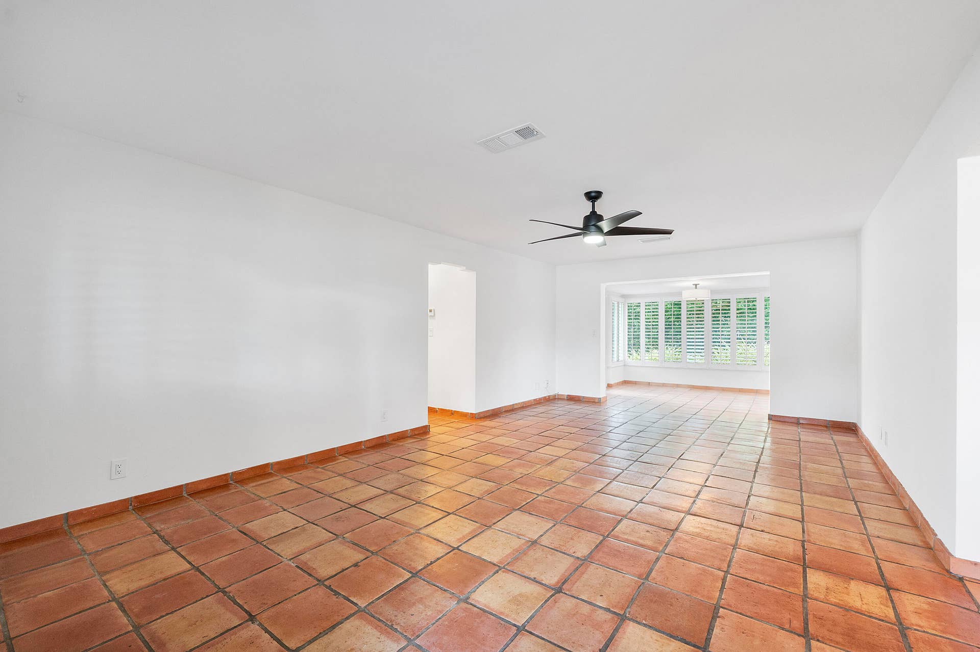 410 NE 36th Street, Boca Raton, FL 33431 Spanish tile throughout