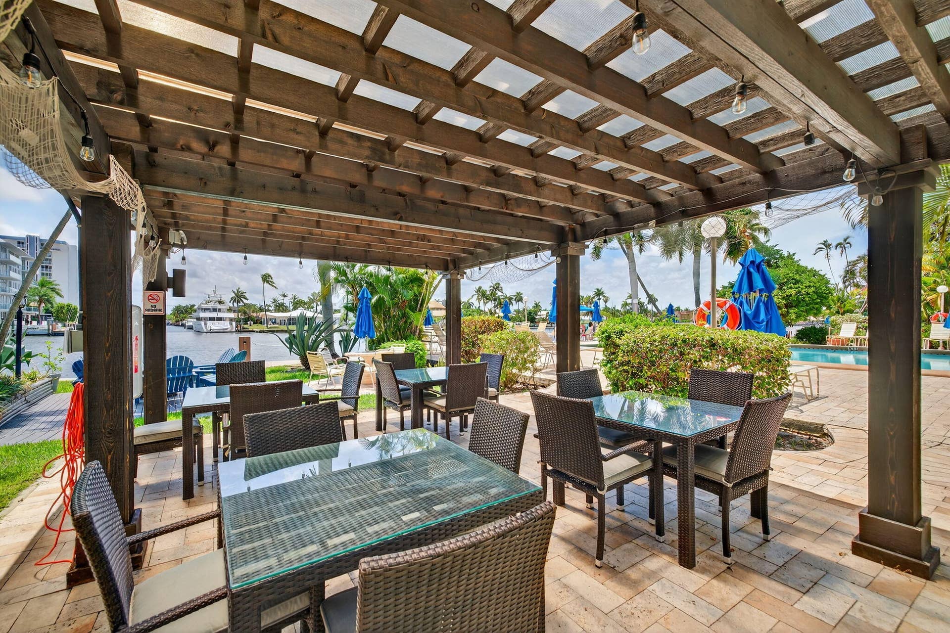 3233 NE 34TH, #1712, Fort Lauderdale, FL 33308 Pool Area