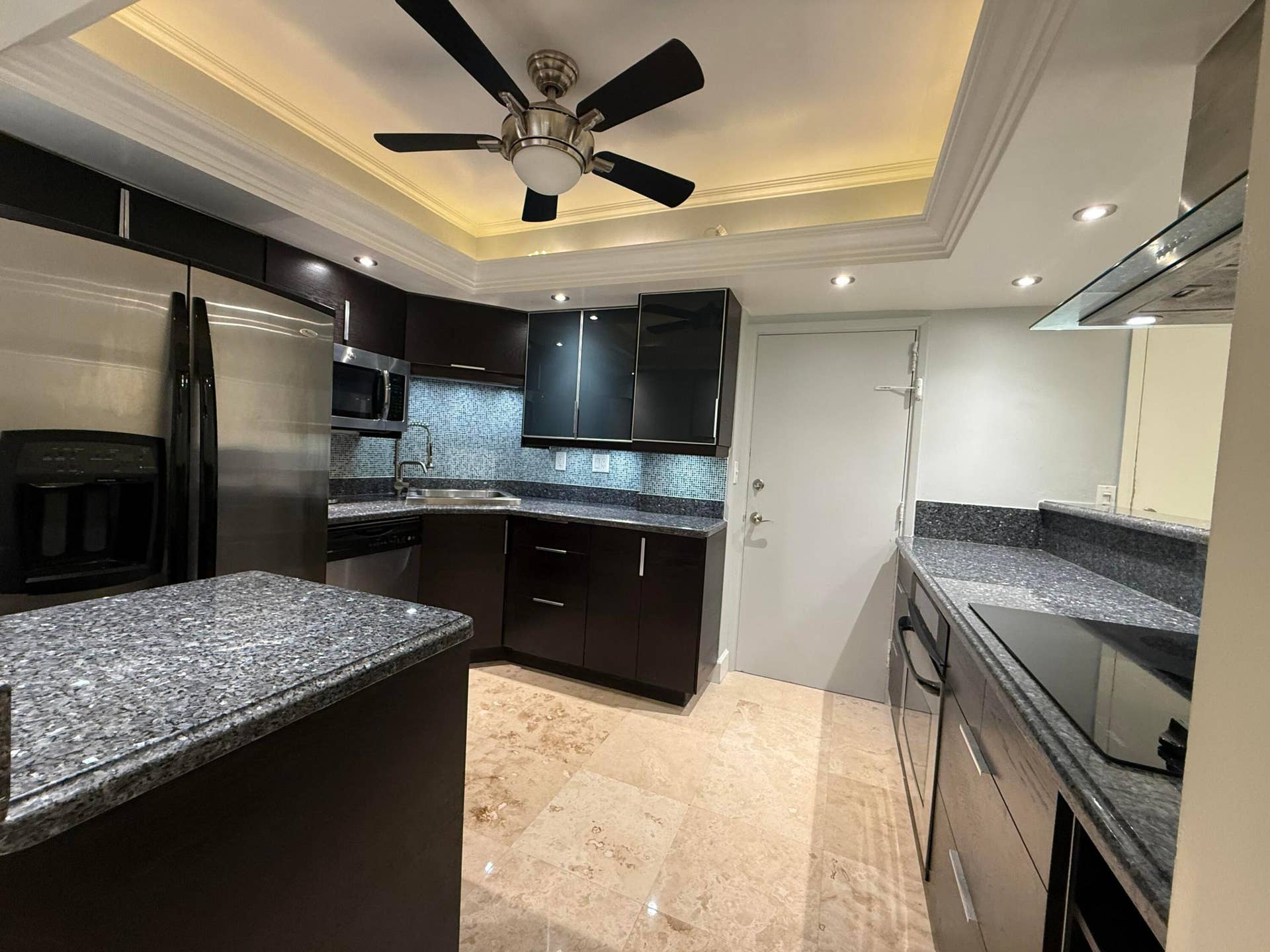 3233 NE 34TH, #1712, Fort Lauderdale, FL 33308 Kitchen