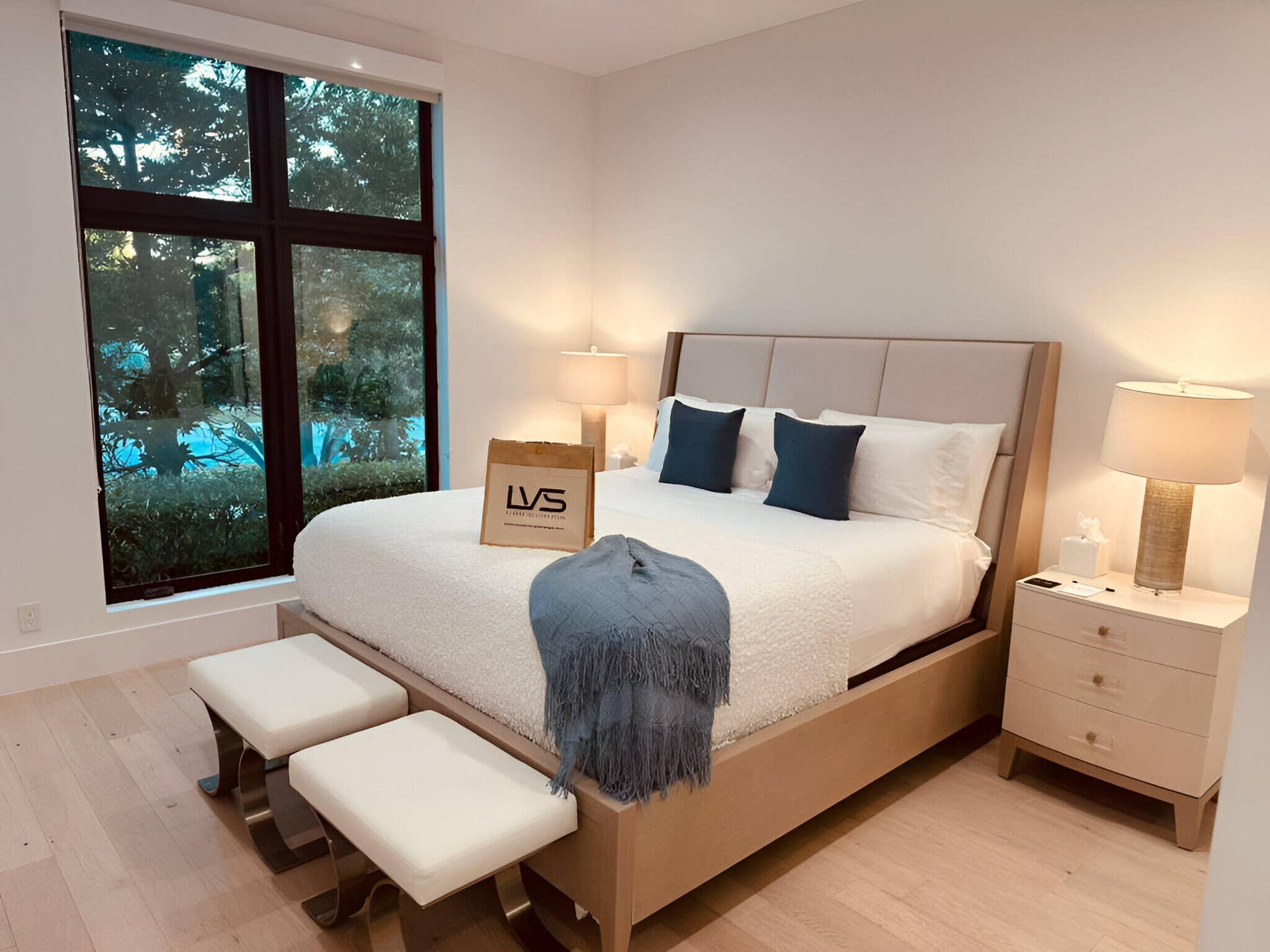 2001 Marietta Drive, Fort Lauderdale, FL 33316 1st Floor King Suite