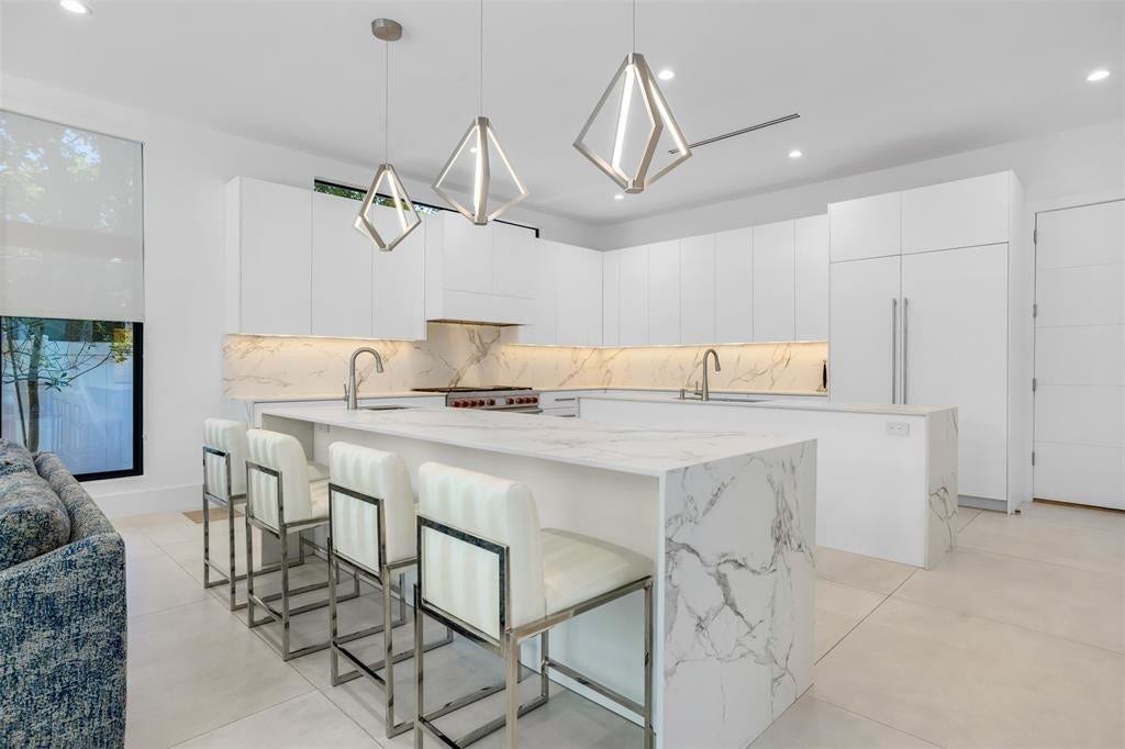 2001 Marietta Drive, Fort Lauderdale, FL 33316 Chef's Kitchen