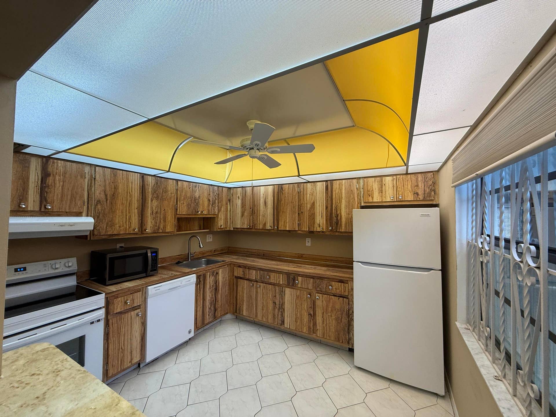 466 PIEDMONT J, Delray Beach, Delray Beach, FL 33484 Kitchen