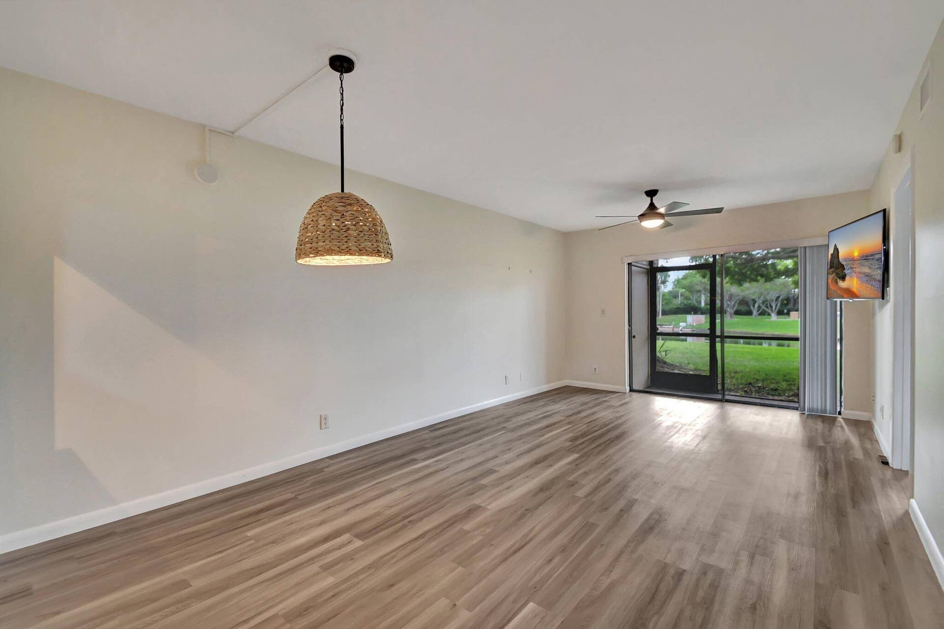 Dining onto living area 1
