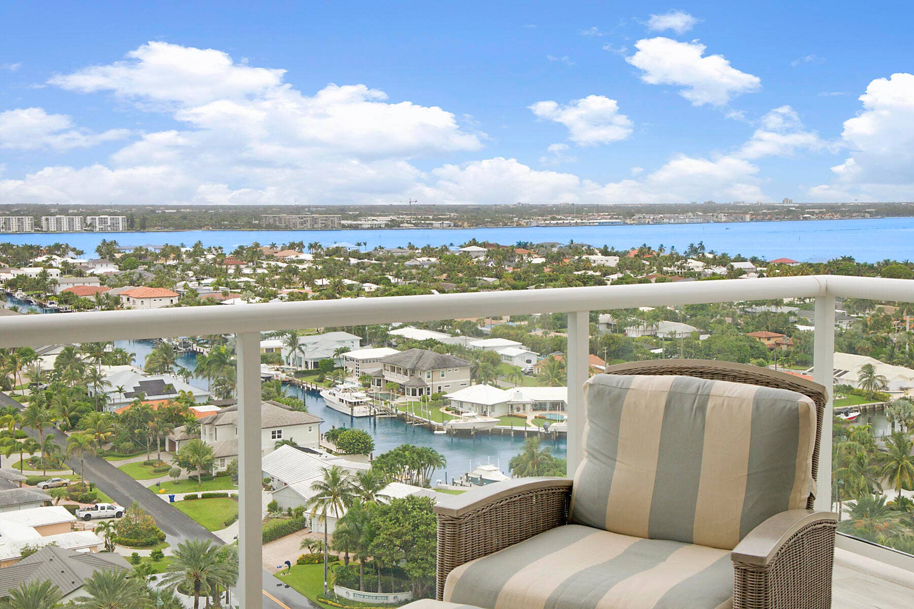 BALCONY NW VIEWS