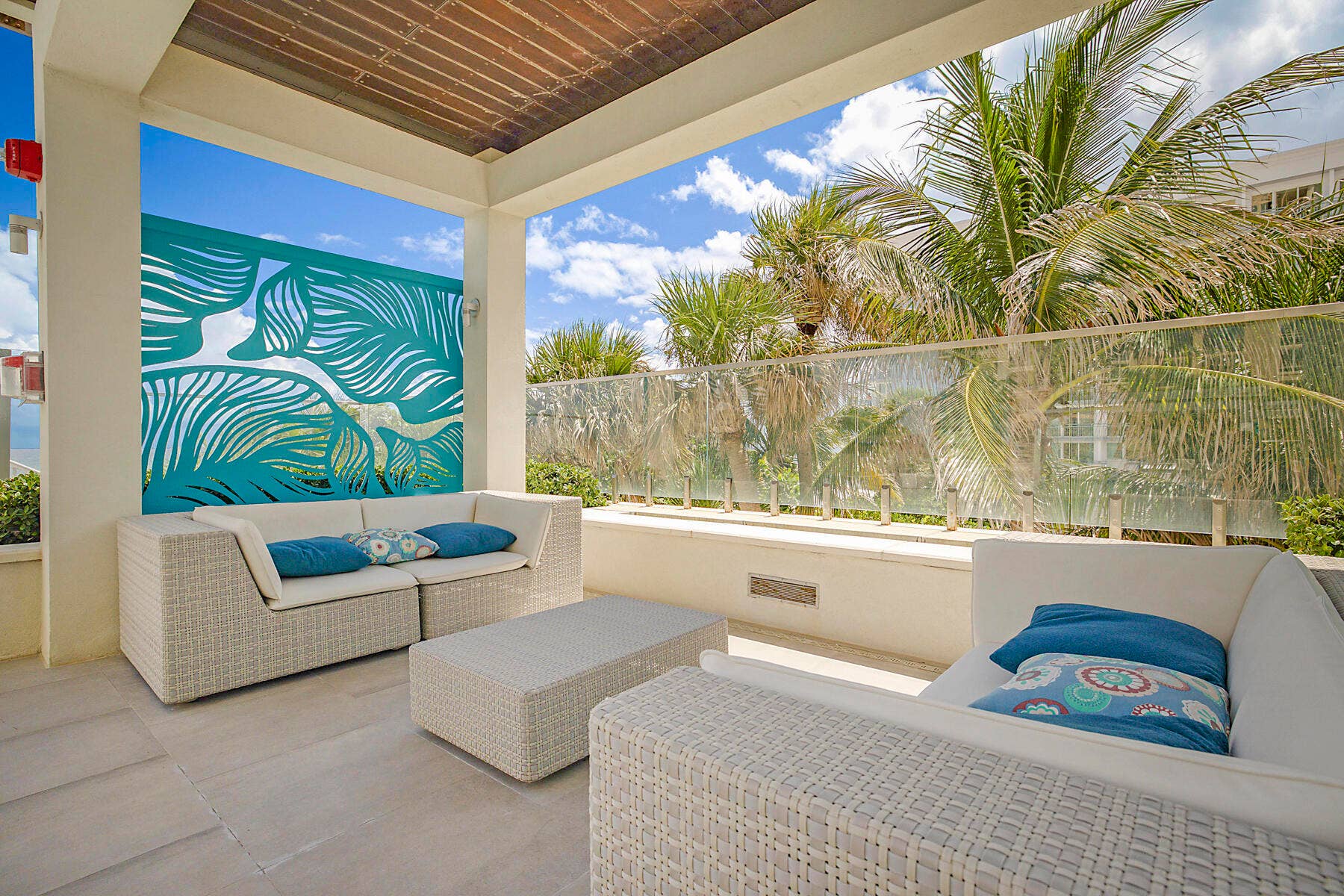 POOL DECK