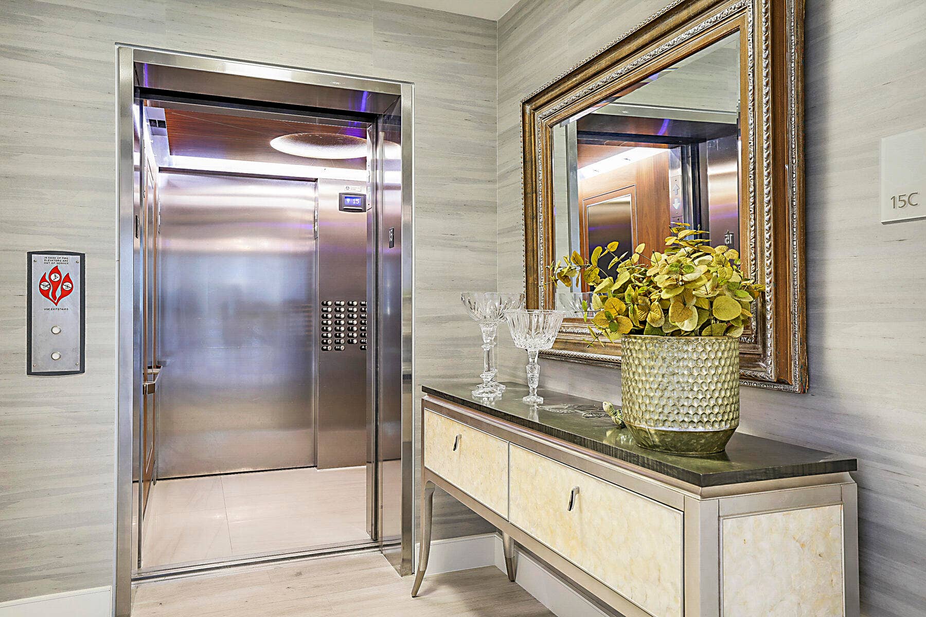 DIRECT ACCESS TO YOUR UNIT - NO HALLWAYS