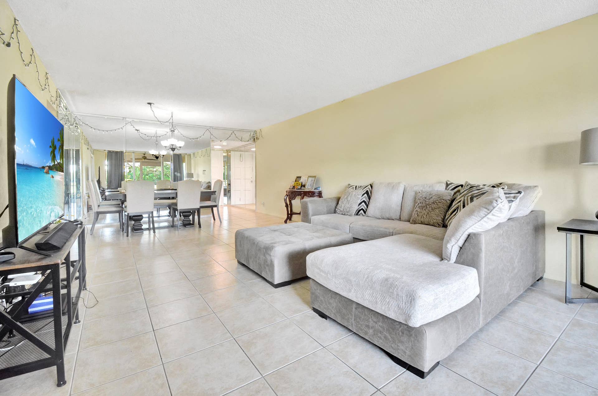 2671 S COURSE Drive, #105, Pompano Beach, FL 33069 Living Area