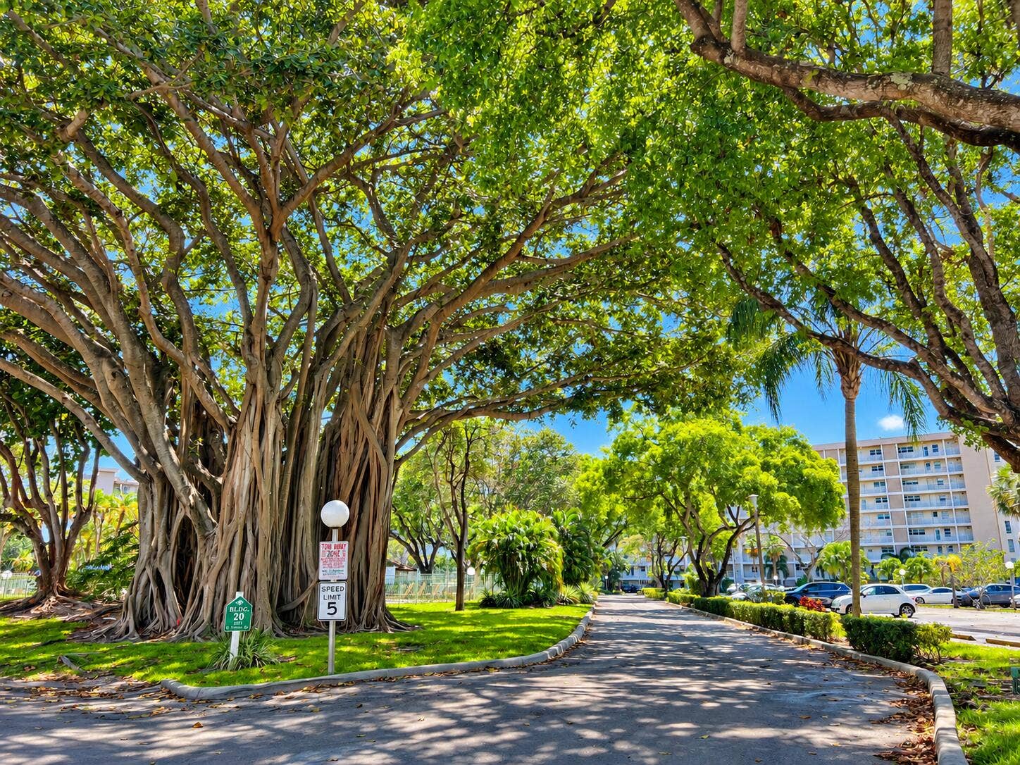 2671 S COURSE Drive, #105, Pompano Beach, FL 33069 Exterior