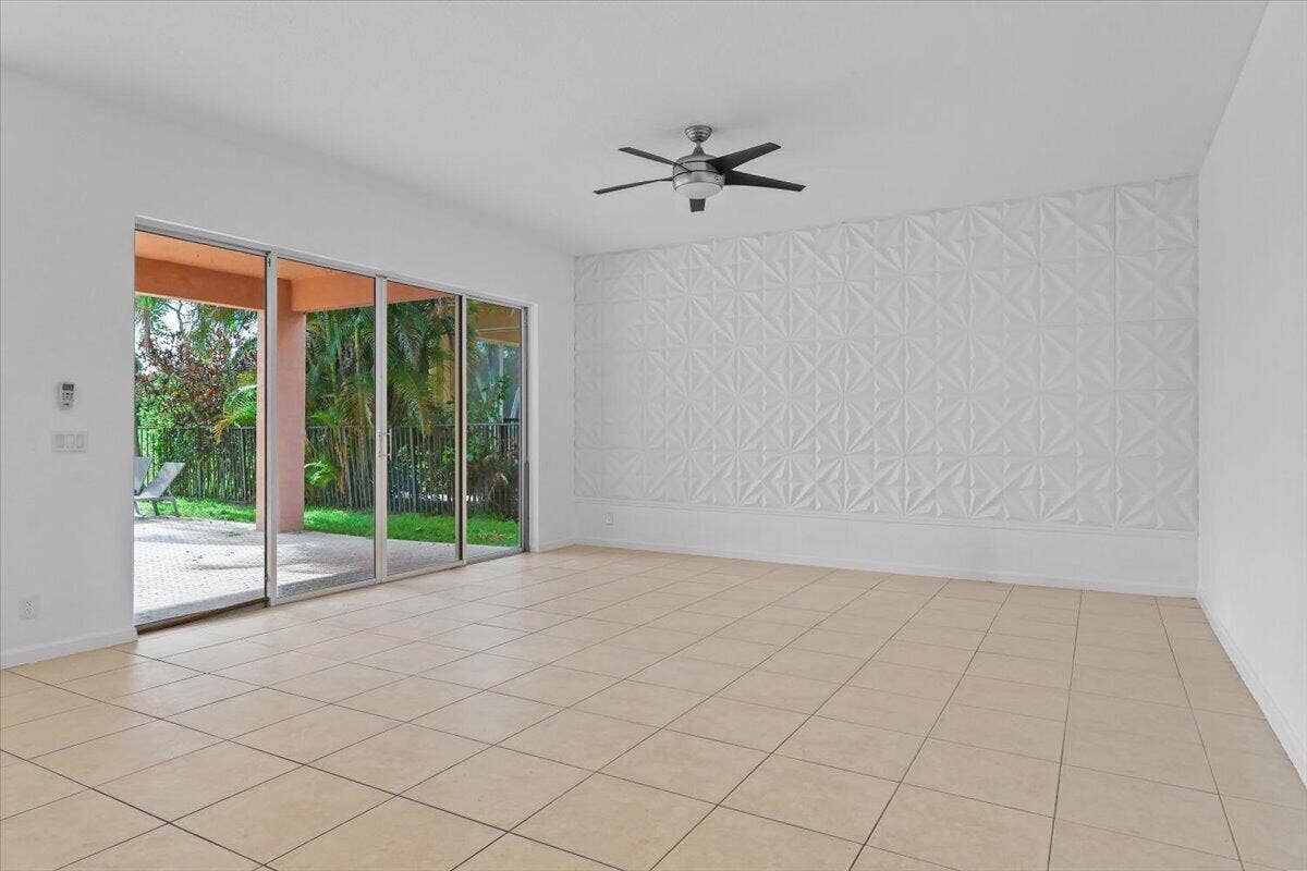 1831 Waldorf Drive E, Royal Palm Beach, FL 33411 LIVING ROOM