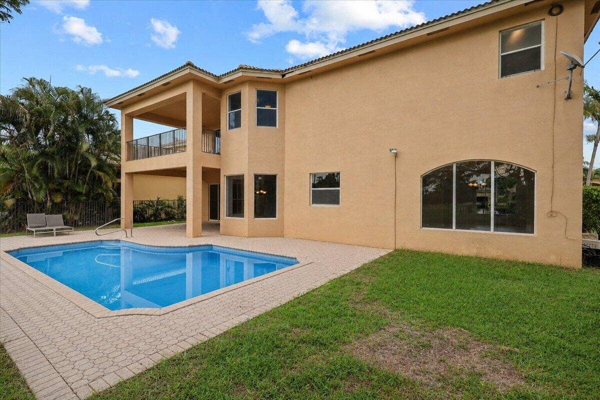 1831 Waldorf Drive E, Royal Palm Beach, FL 33411 BACKYARD WITH POOL DECK