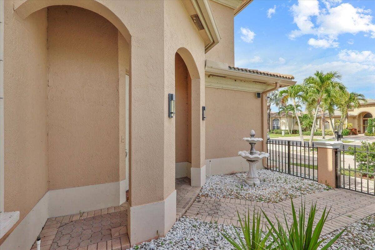 1831 Waldorf Drive E, Royal Palm Beach, FL 33411 FRONT YARD