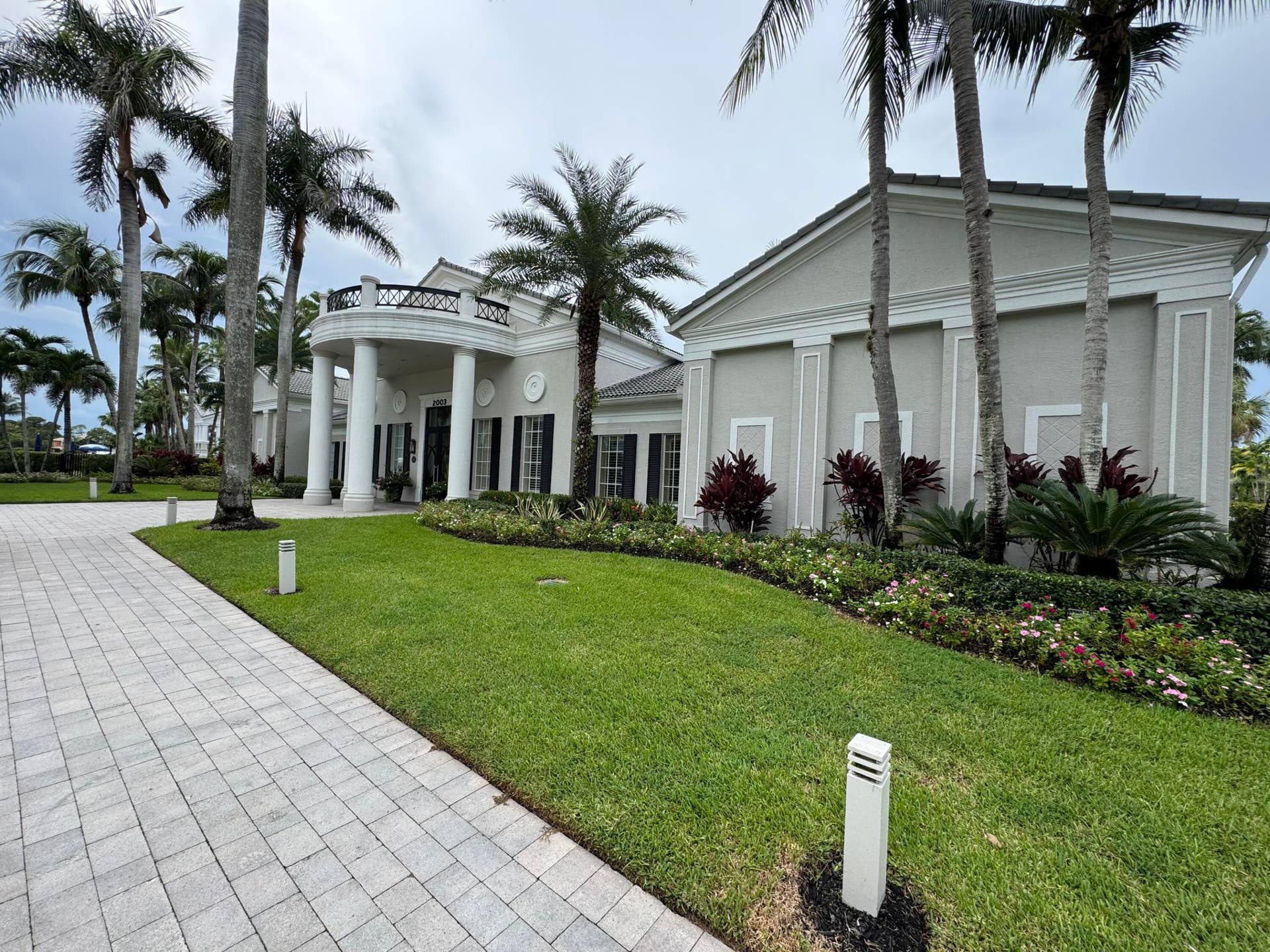 1831 Waldorf Drive E, Royal Palm Beach, FL 33411 FRONT VIEW OF CLUBHOUSE ENTRANCE