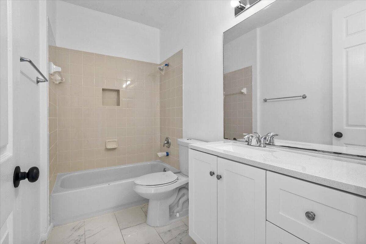 1831 Waldorf Drive E, Royal Palm Beach, FL 33411 BATHROOM IN HALLWAY IN SECOND FLOOR