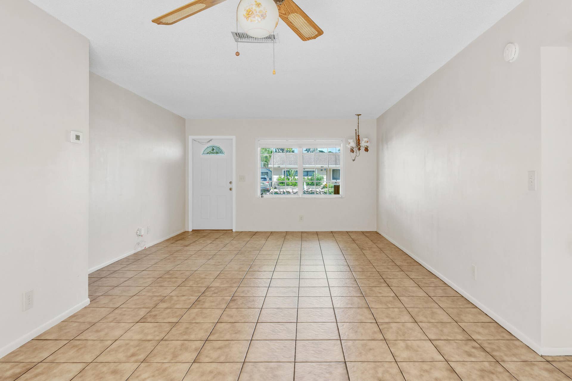 12 Living Area (1)