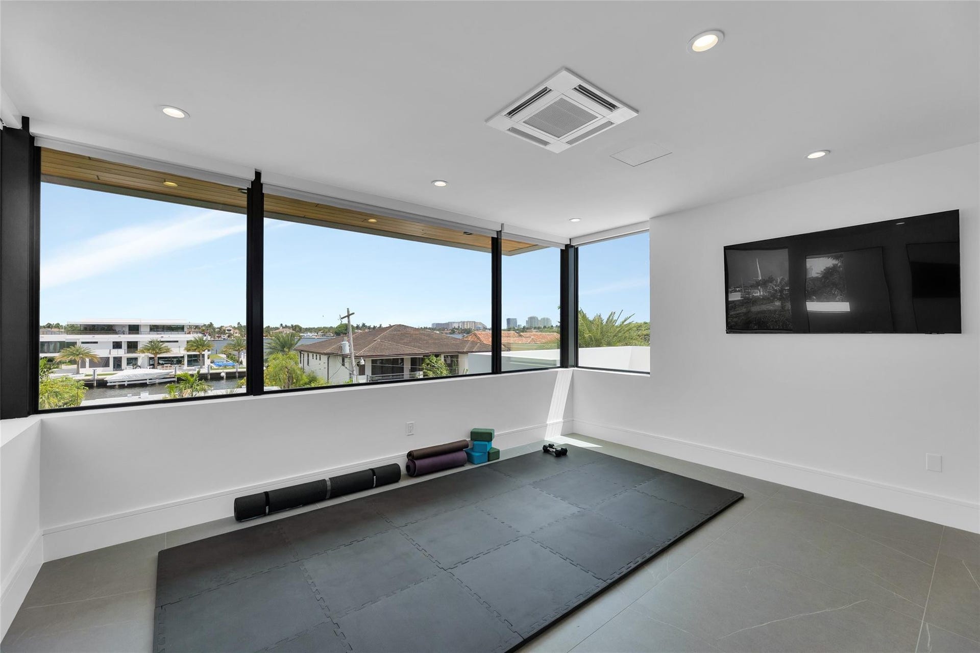 1730 SE 13th Street, Fort Lauderdale, FL 33316 3rd Floor Fitness Room
