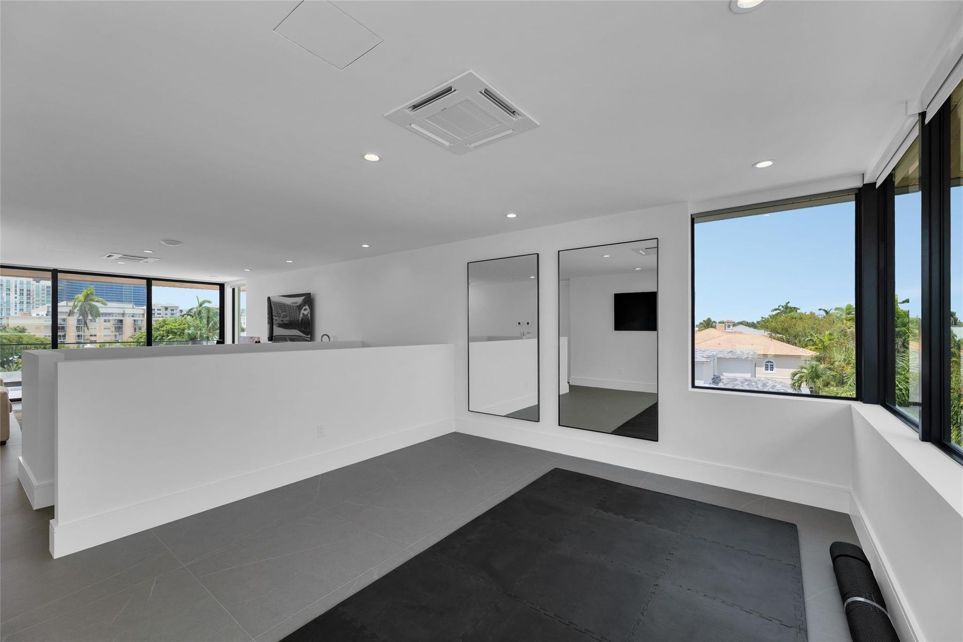 1730 SE 13th Street, Fort Lauderdale, FL 33316 3rd Floor Fitness Room