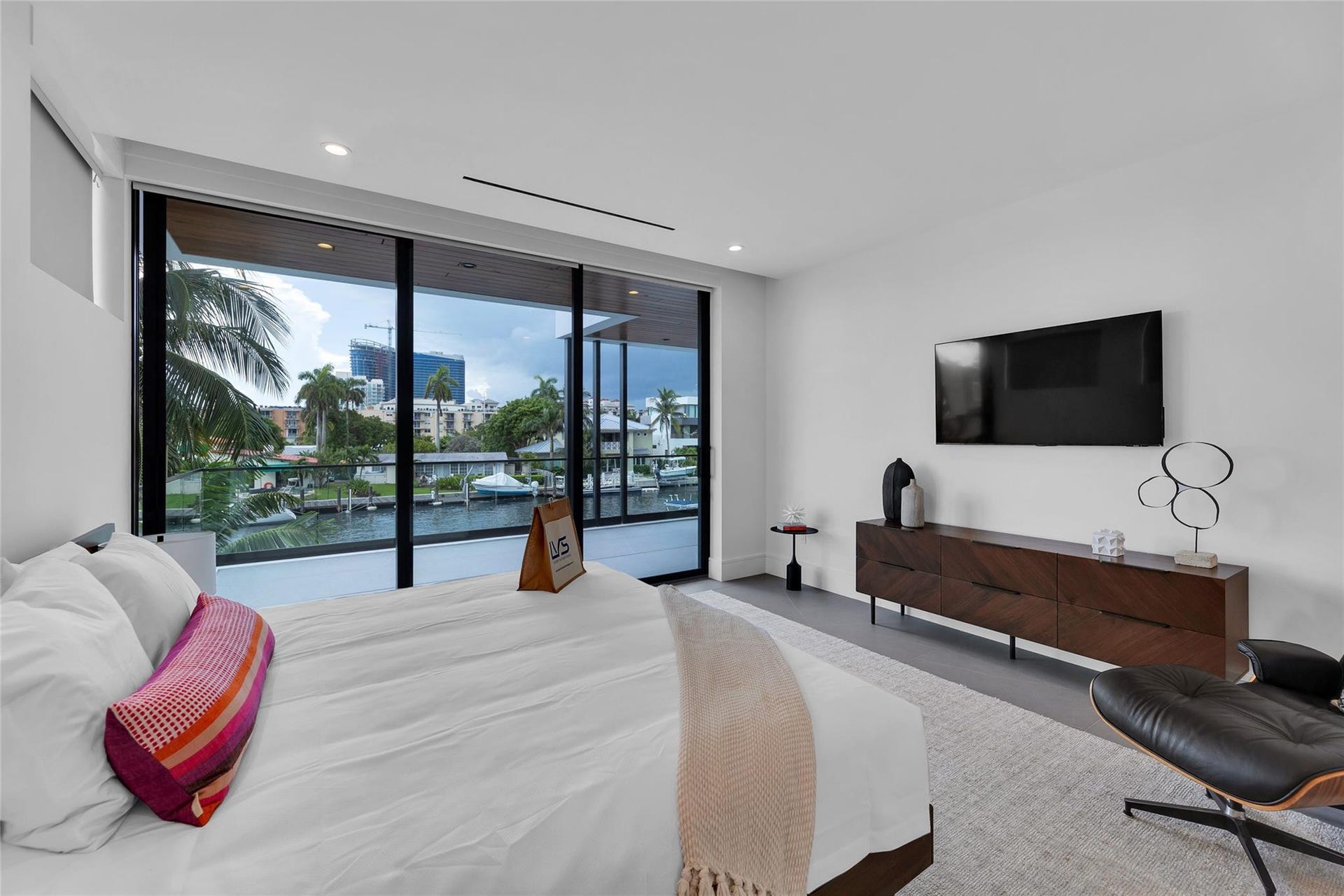 1730 SE 13th Street, Fort Lauderdale, FL 33316 2nd Floor Suite overlooking waterway Bedroom #4