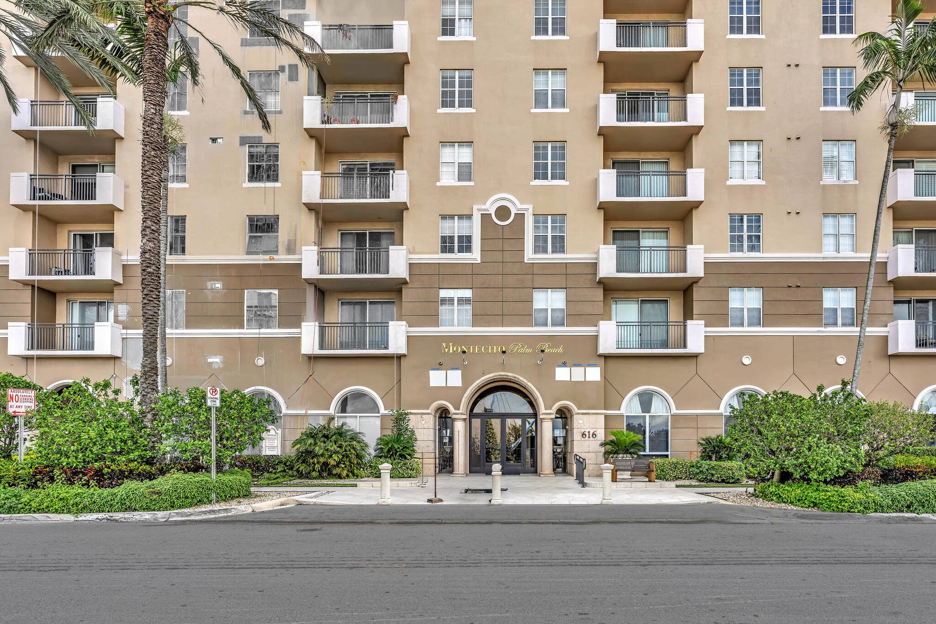 616 Clearwater Park Road, #213, West Palm Beach, FL 33401 Montecito