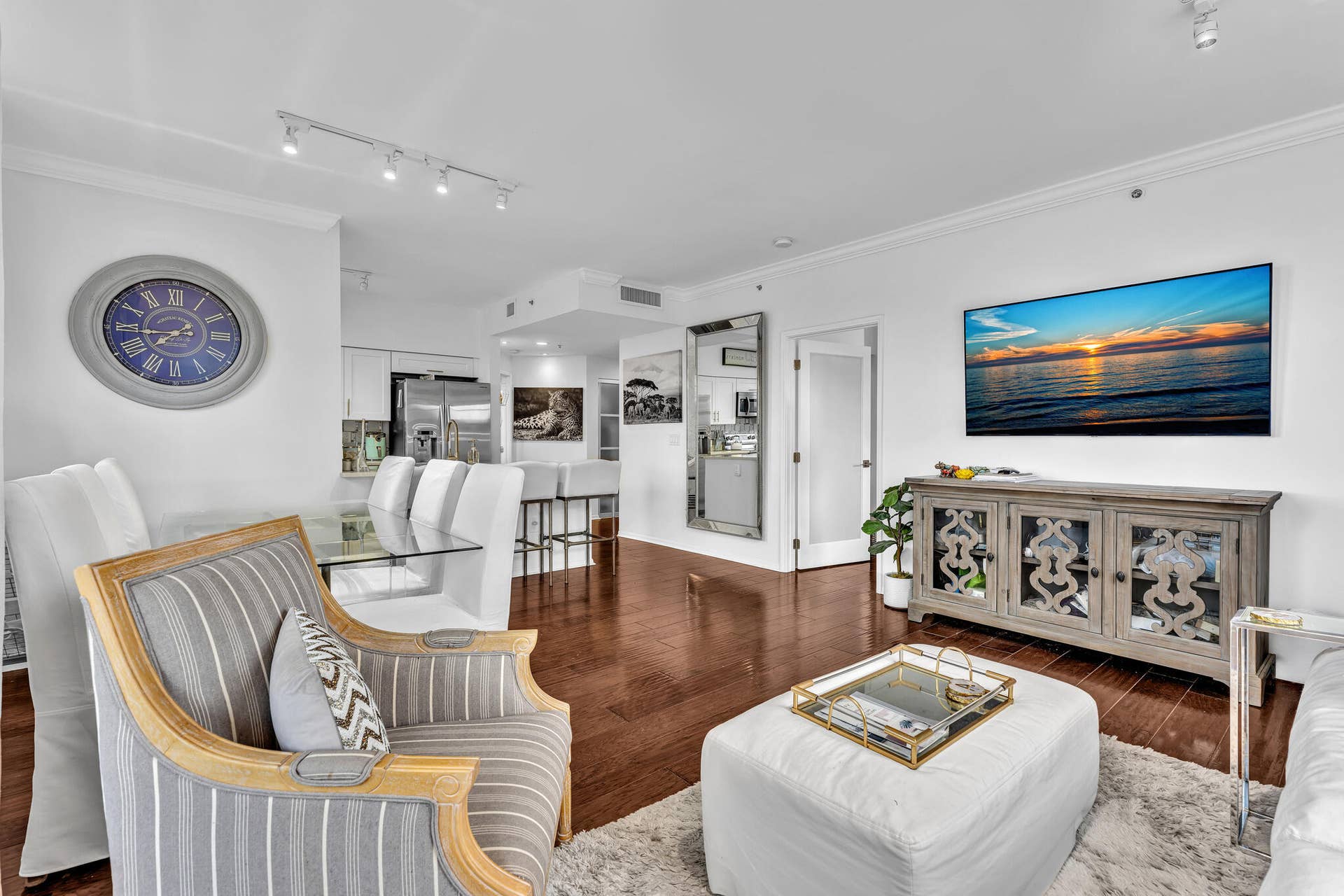 616 Clearwater Park Road, #213, West Palm Beach, FL 33401 Living