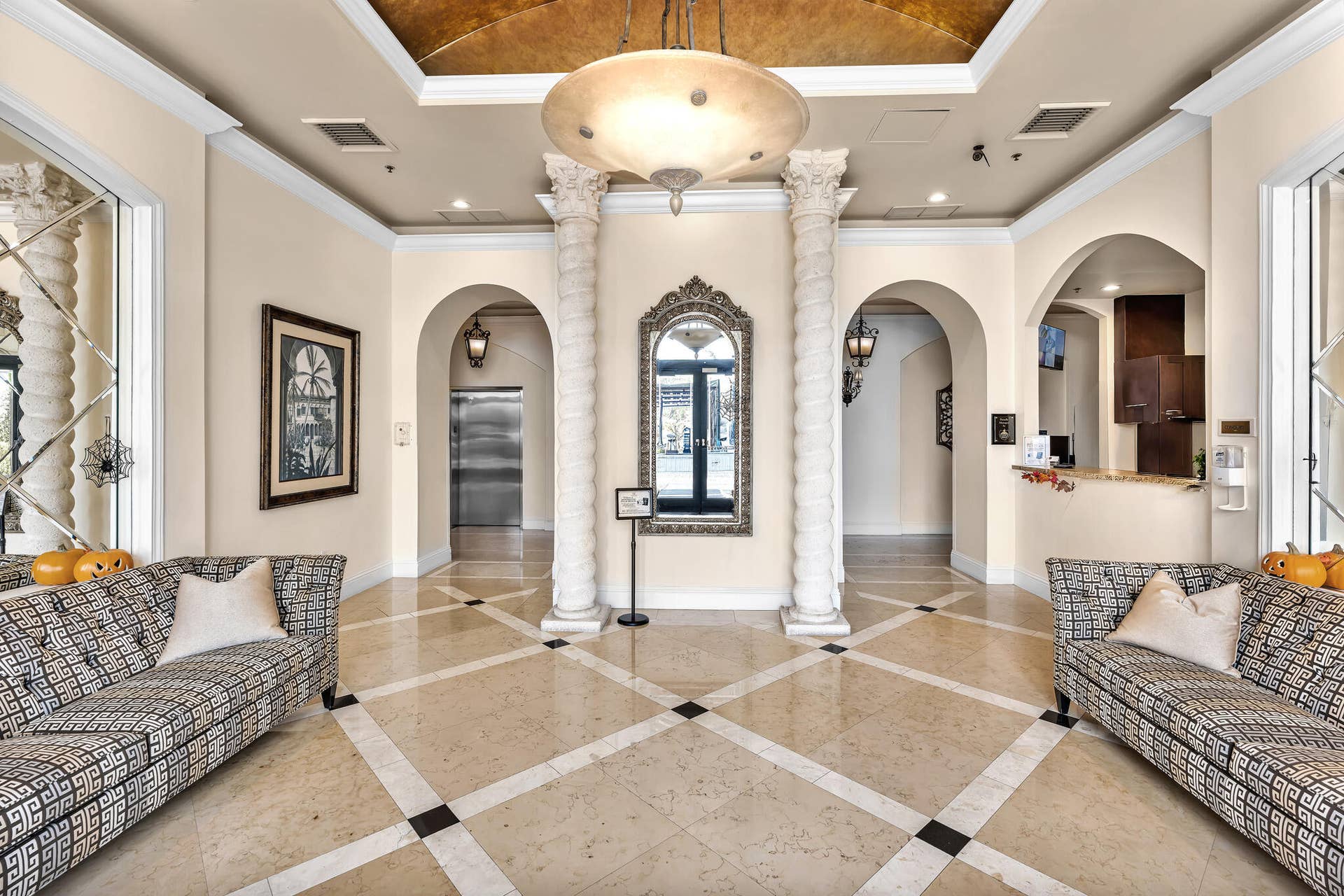 616 Clearwater Park Road, #213, West Palm Beach, FL 33401 Lobby