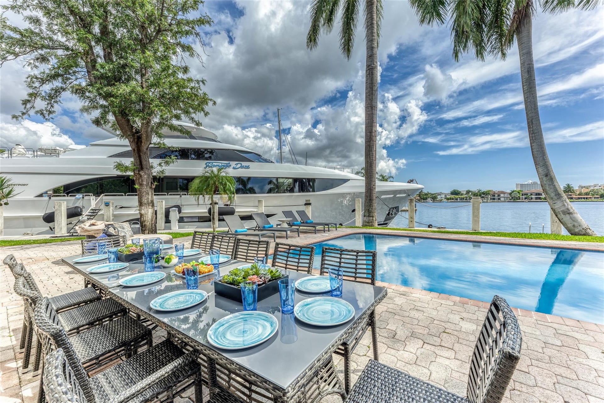 616 1st Key Drive, Fort Lauderdale, FL 33304 Outdoor waterfront Point Lot with pool area with outdoor dining, lounge chairs, BBQ & siting area.