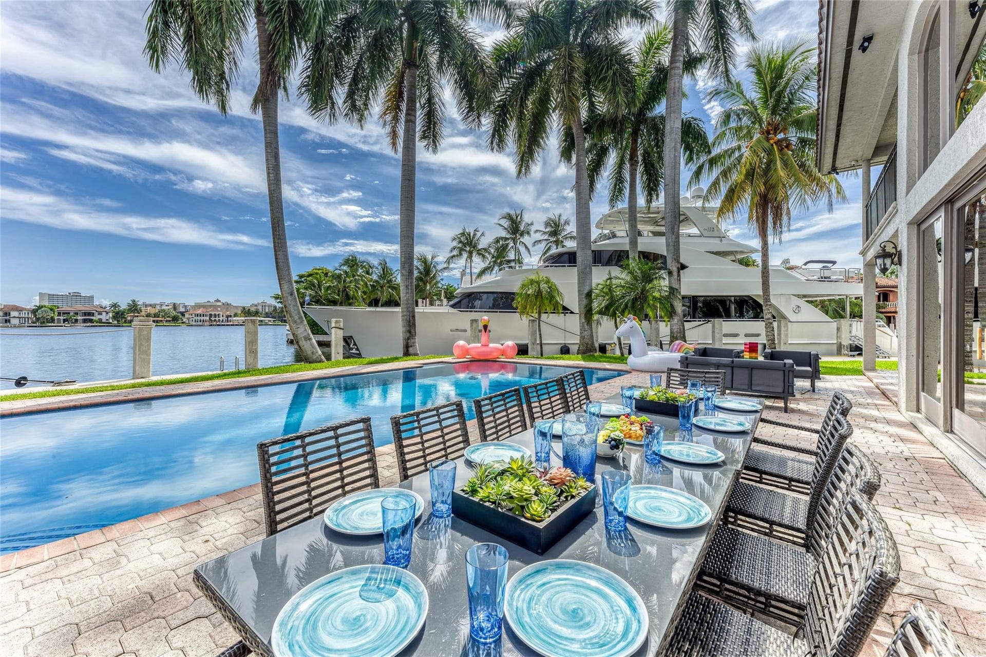 616 1st Key Drive, Fort Lauderdale, FL 33304 Outdoor waterfront Point Lot with pool area with outdoor dining, lounge chairs, BBQ & siting area.