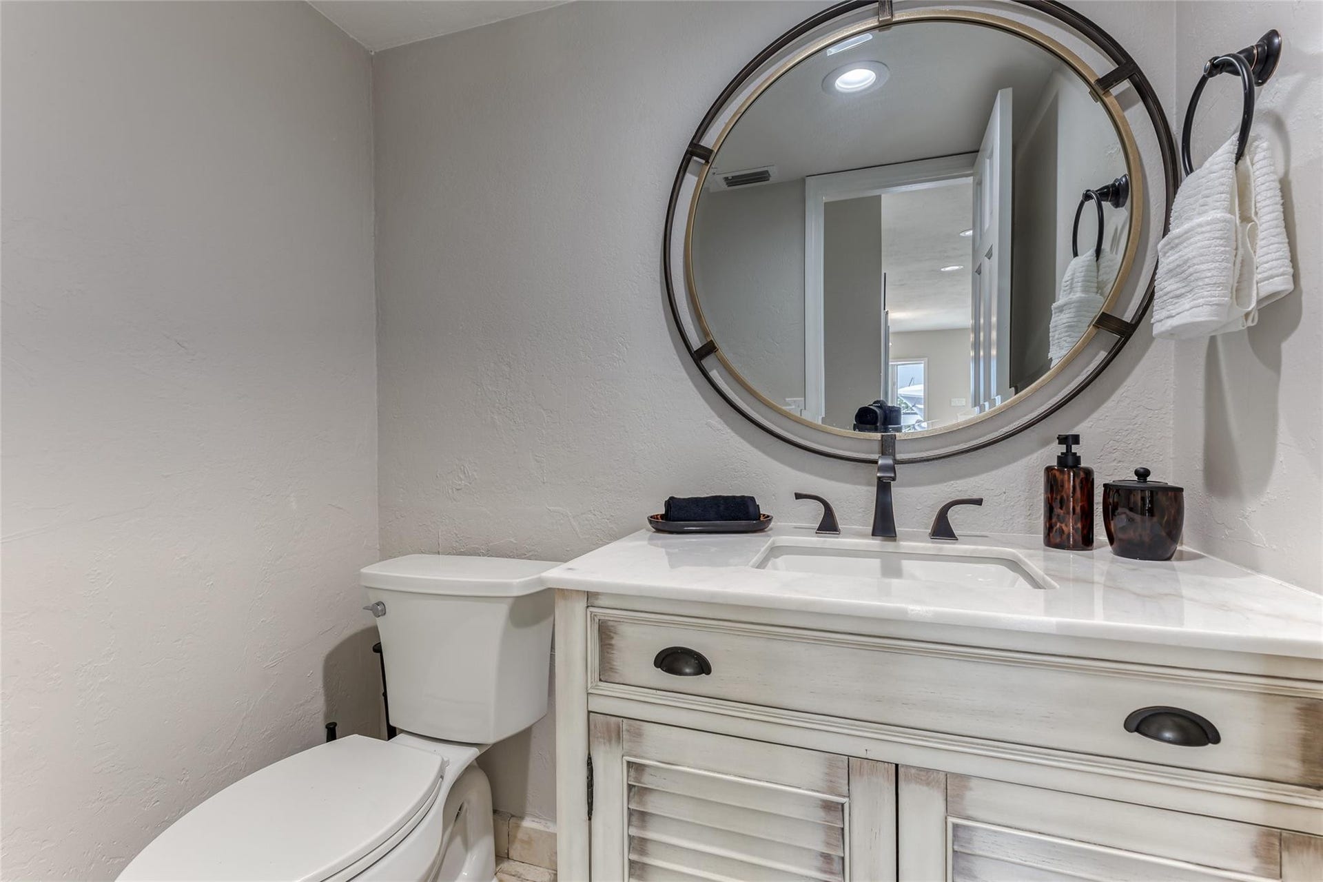 616 1st Key Drive, Fort Lauderdale, FL 33304 Half Bathroom located Downstairs
