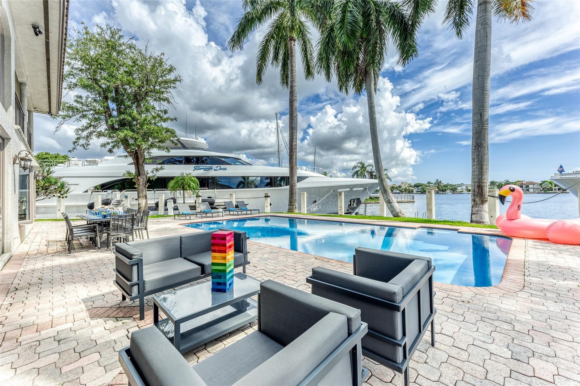 616 1st Key Drive, Fort Lauderdale, FL 33304 Villa Key- 6 Bedroom / 5.5 Bathroom on a point lot on Sunrise Key. Heated Pool Paddle Boards Foosball
