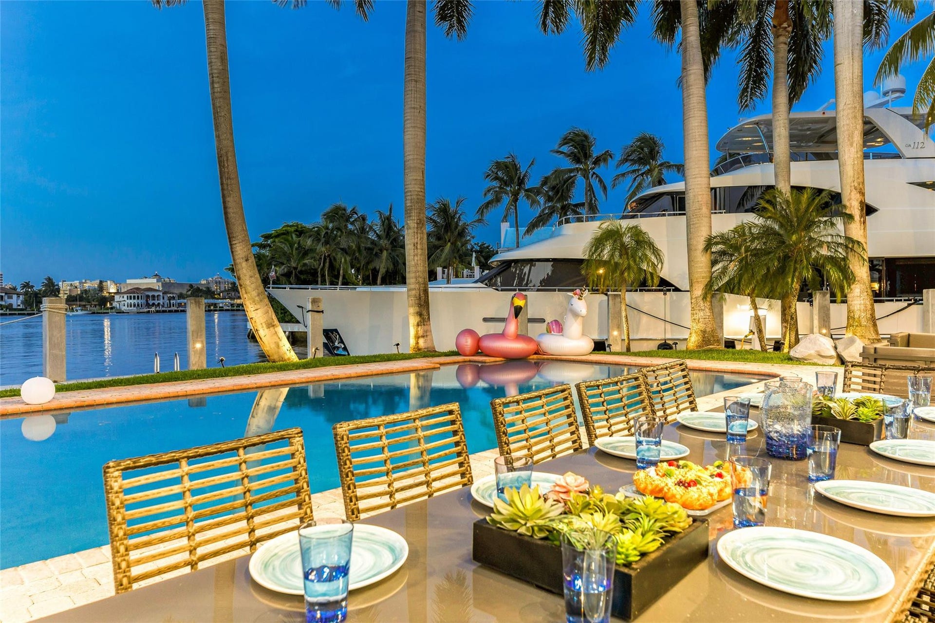 616 1st Key Drive, Fort Lauderdale, FL 33304 Outdoor waterfront Point Lot with pool area with outdoor dining, lounge chairs, BBQ & siting area.