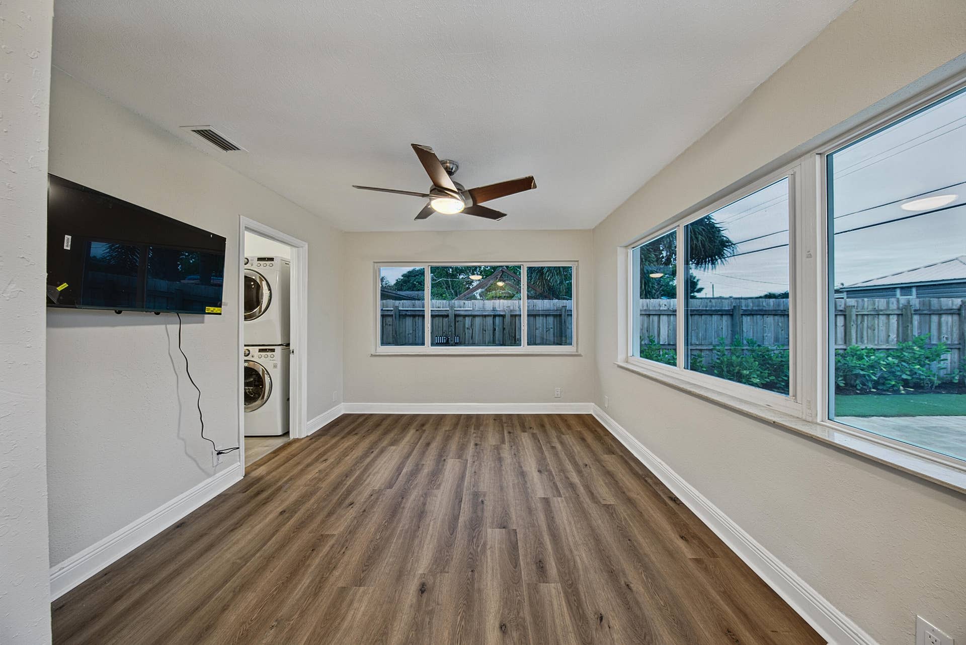 341 NE 45TH Street, Oakland Park, FL 33334 Primary Bedroom