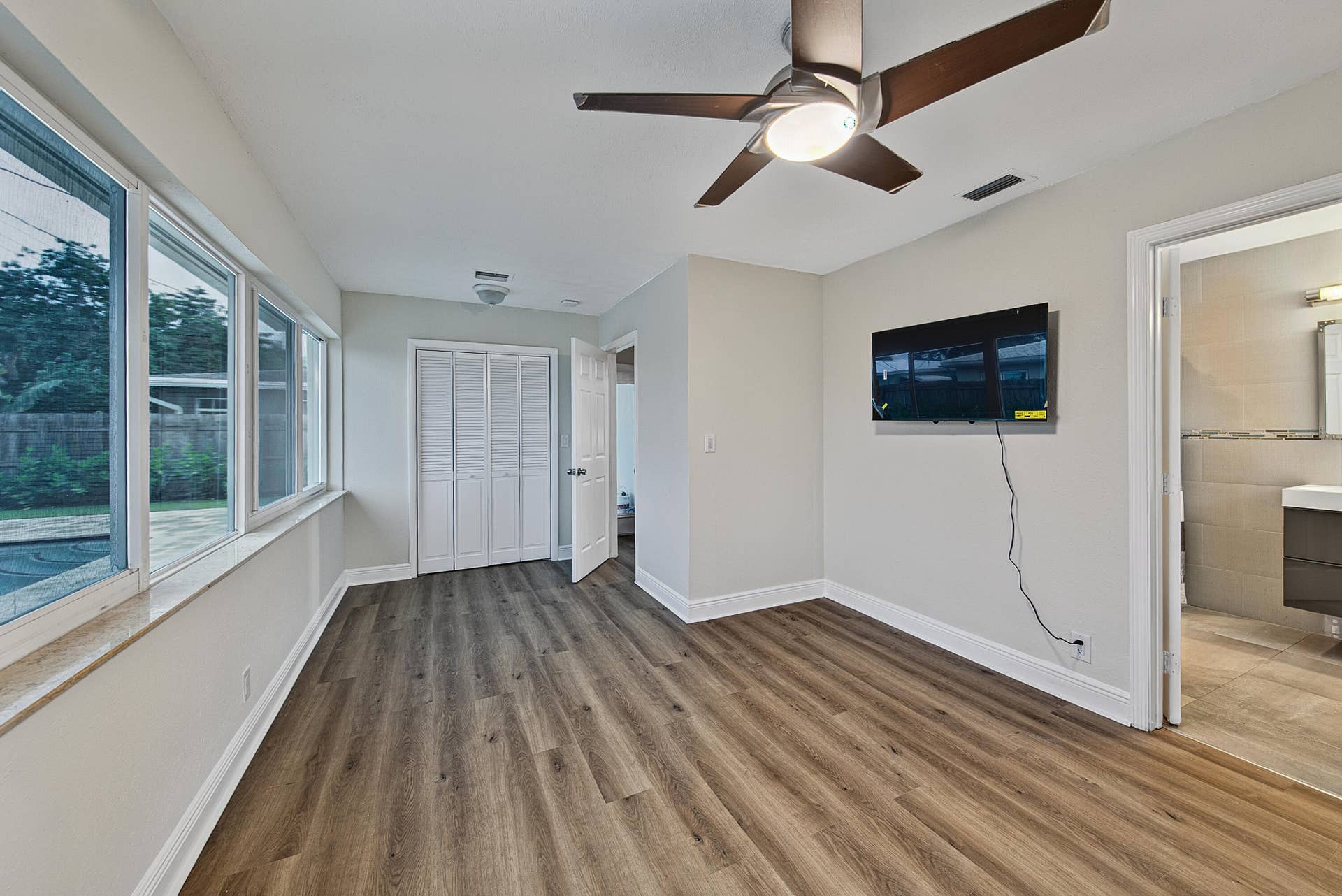 341 NE 45TH Street, Oakland Park, FL 33334 Primary Bedroom