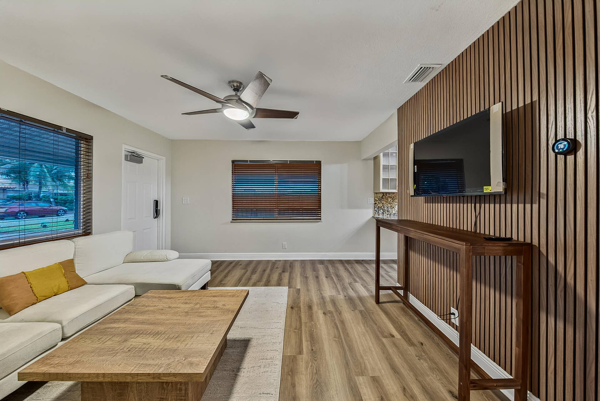 341 NE 45TH Street, Oakland Park, FL 33334 RonJill341-22