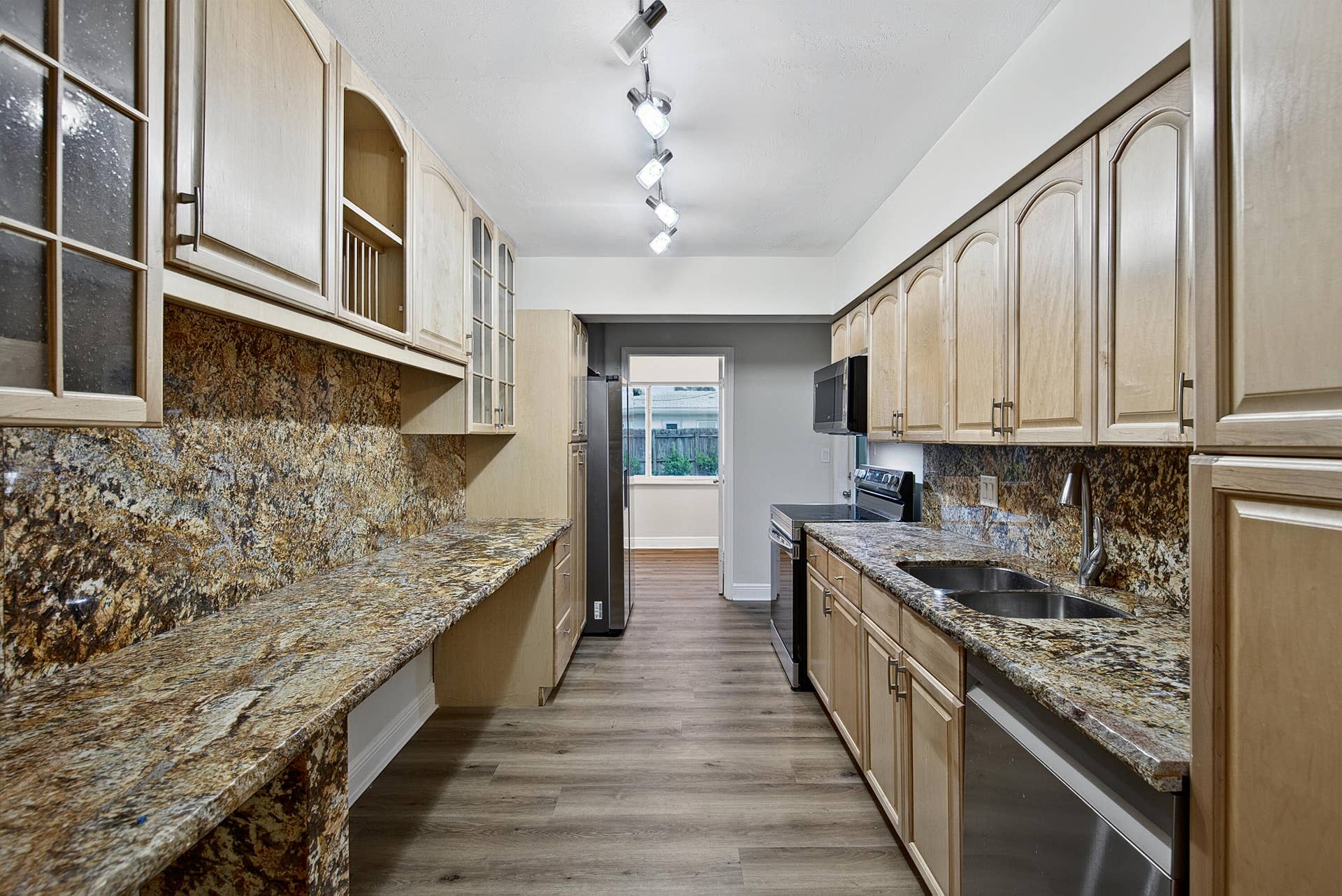 341 NE 45TH Street, Oakland Park, FL 33334 RonJill341-36