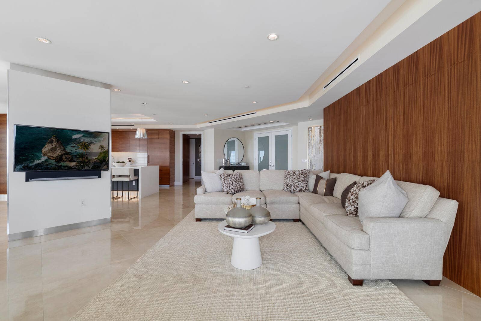 301 N Birch Road, #7N, Fort Lauderdale, FL 33304 Living Room