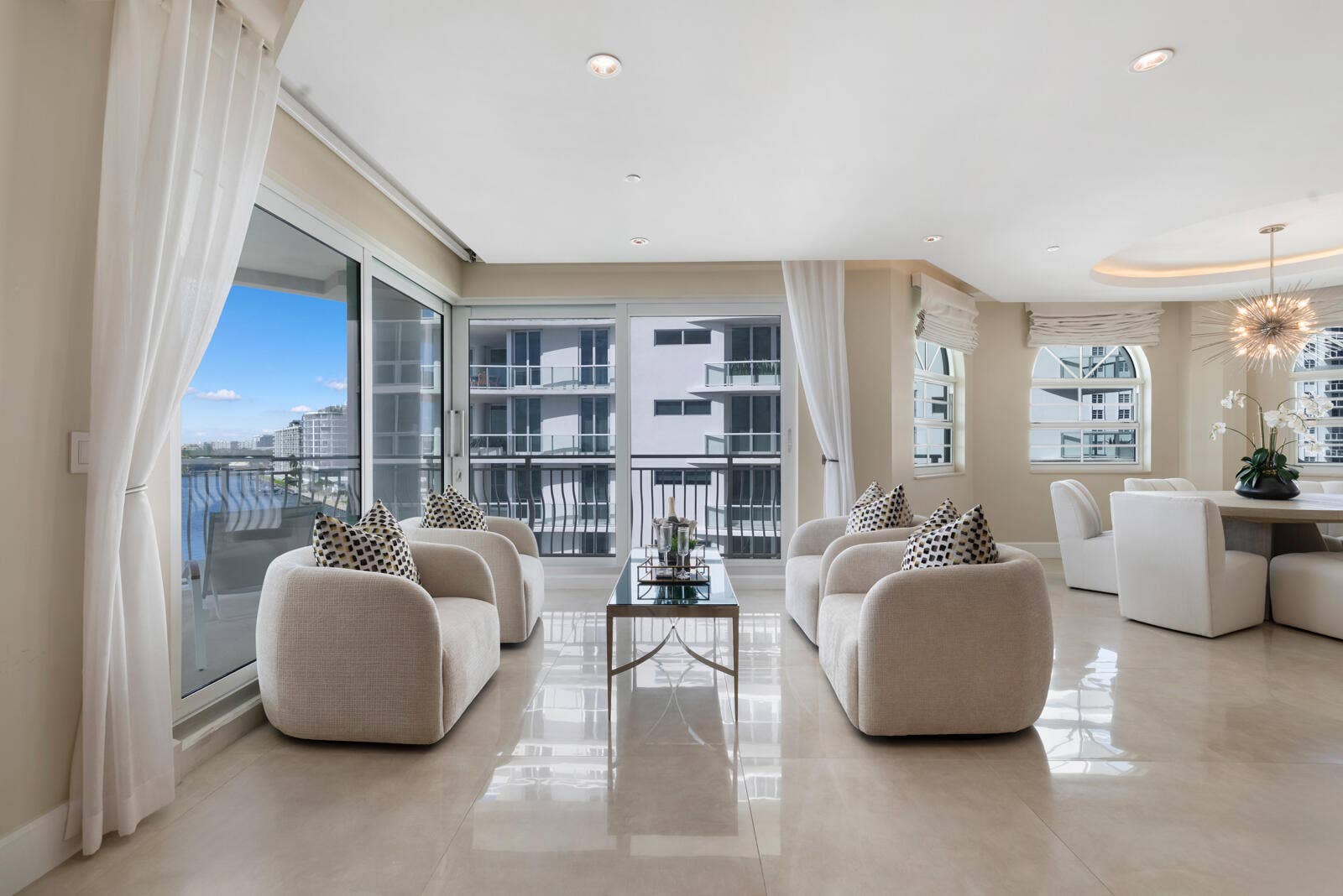 301 N Birch Road, #7N, Fort Lauderdale, FL 33304 Living Room