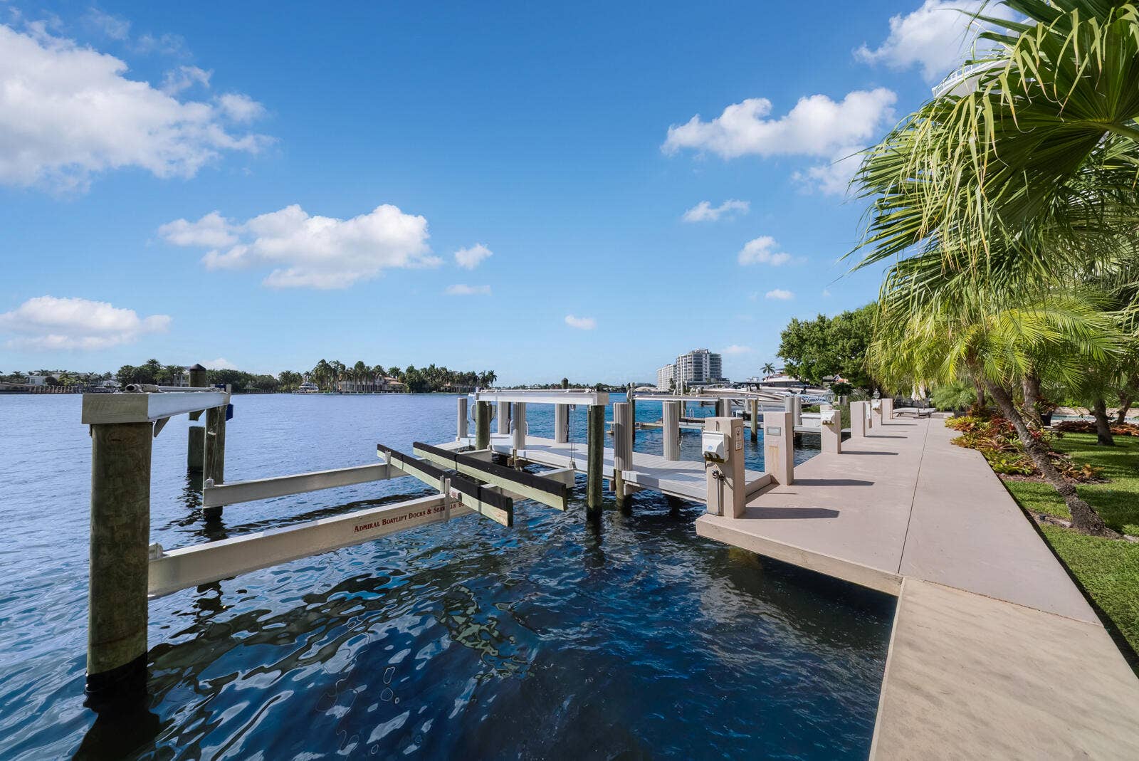 301 N Birch Road, #7N, Fort Lauderdale, FL 33304 Waterfront