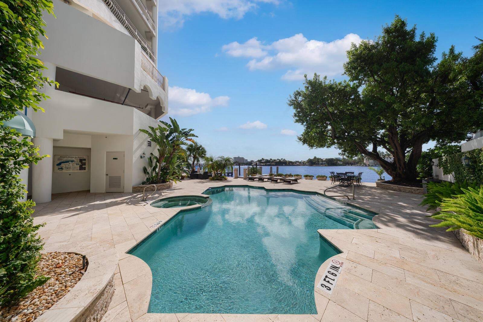 301 N Birch Road, #7N, Fort Lauderdale, FL 33304 Pool