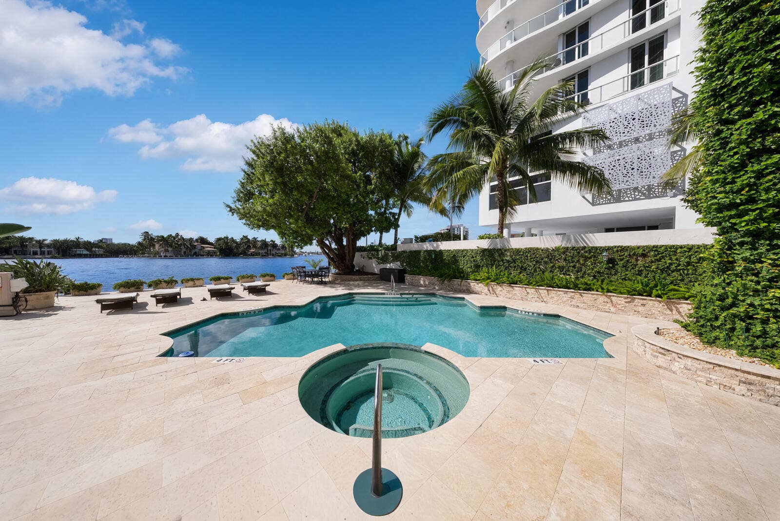 301 N Birch Road, #7N, Fort Lauderdale, FL 33304 Pool