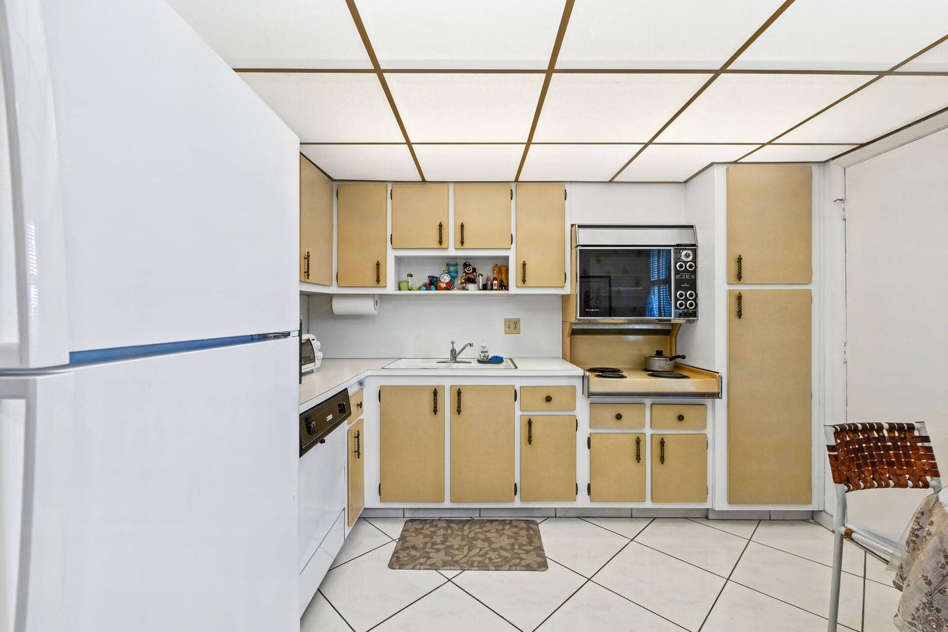 20261022 - 6260 South Falls Circle Drive