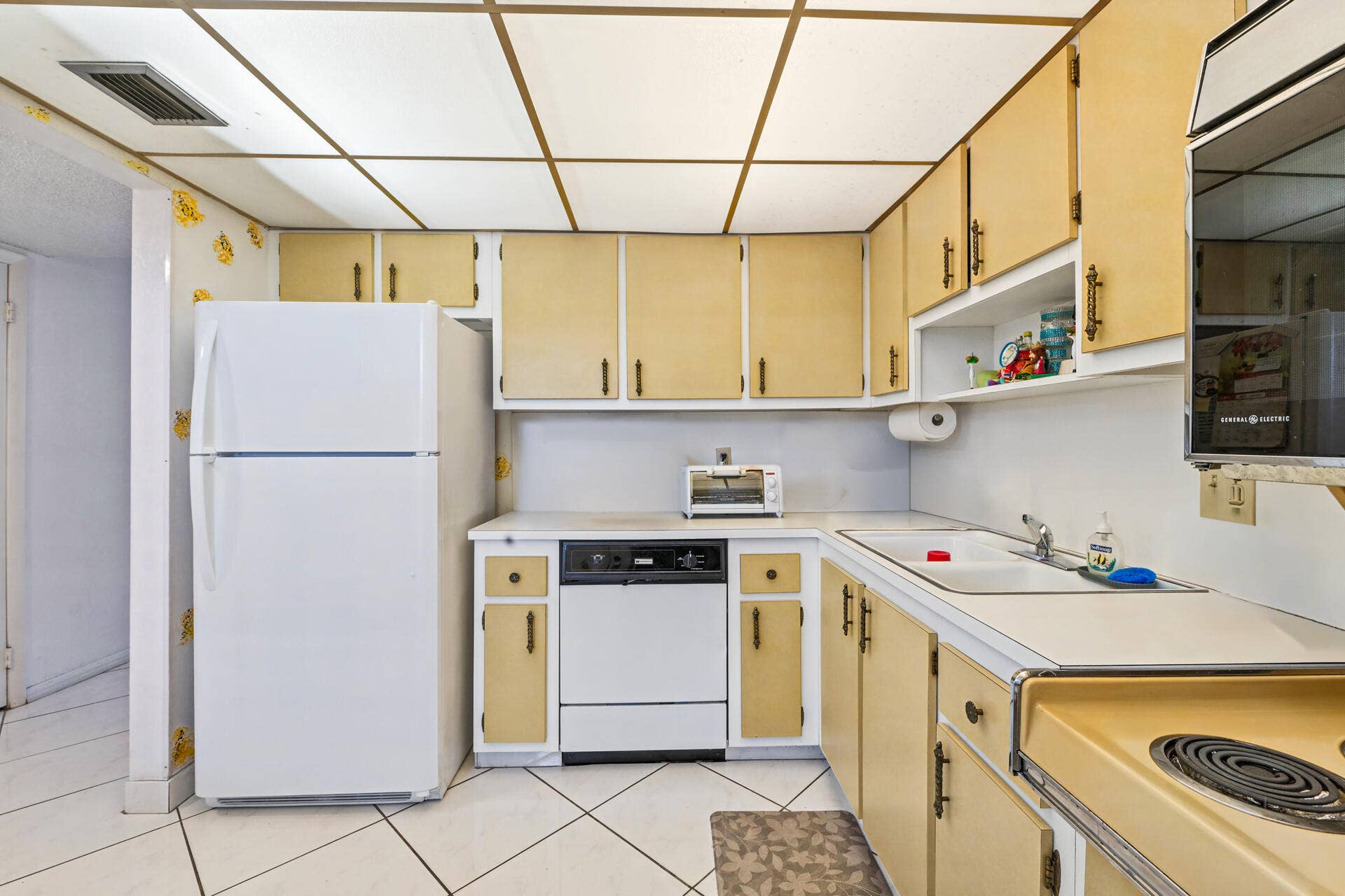 20261022 - 6260 South Falls Circle Drive
