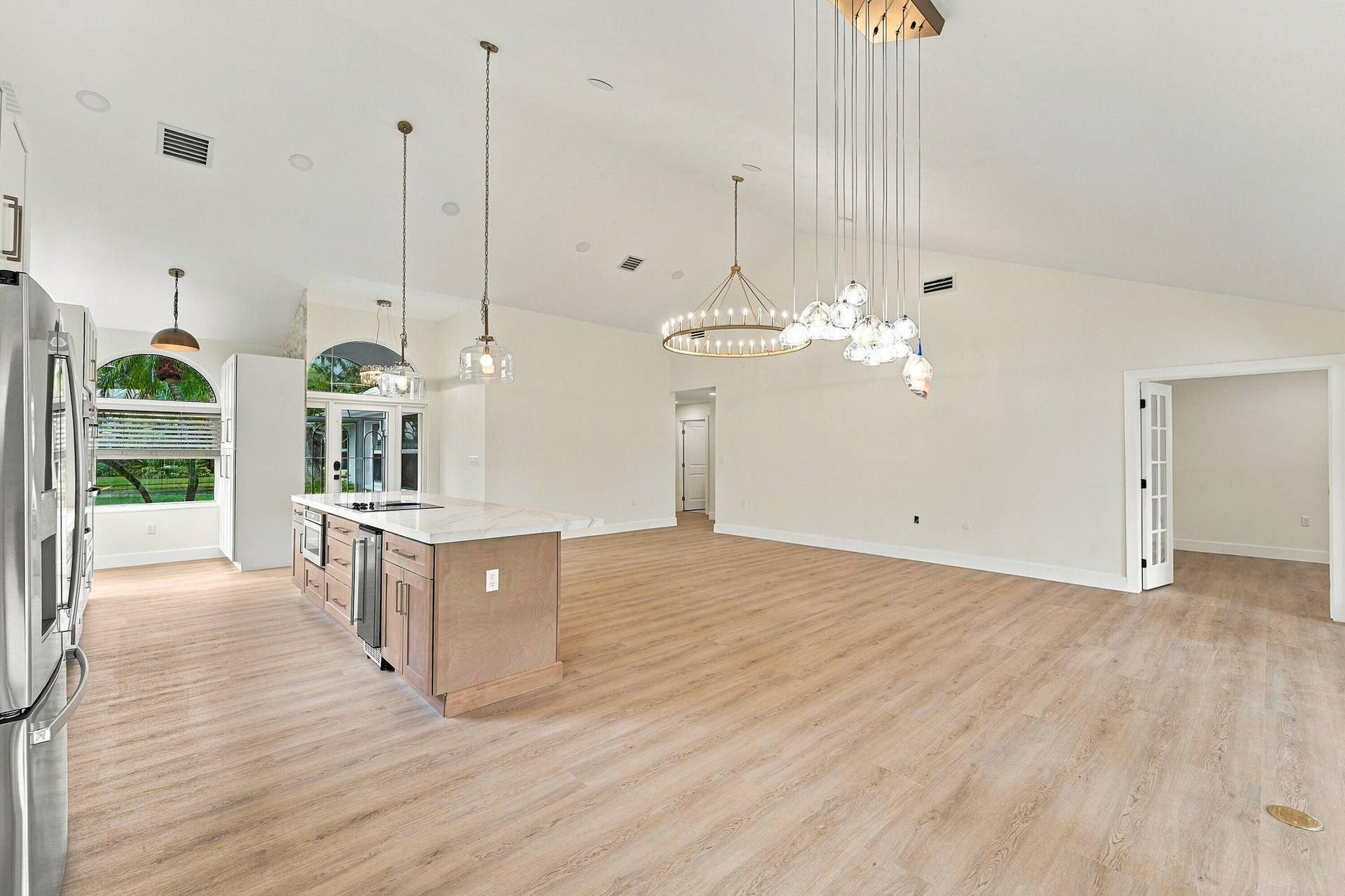 2398 SARATOGA BAY Drive, West Palm Beach, FL 33409 split bedroom floor plan (primary on the right and additional 2 bedrooms on the left)