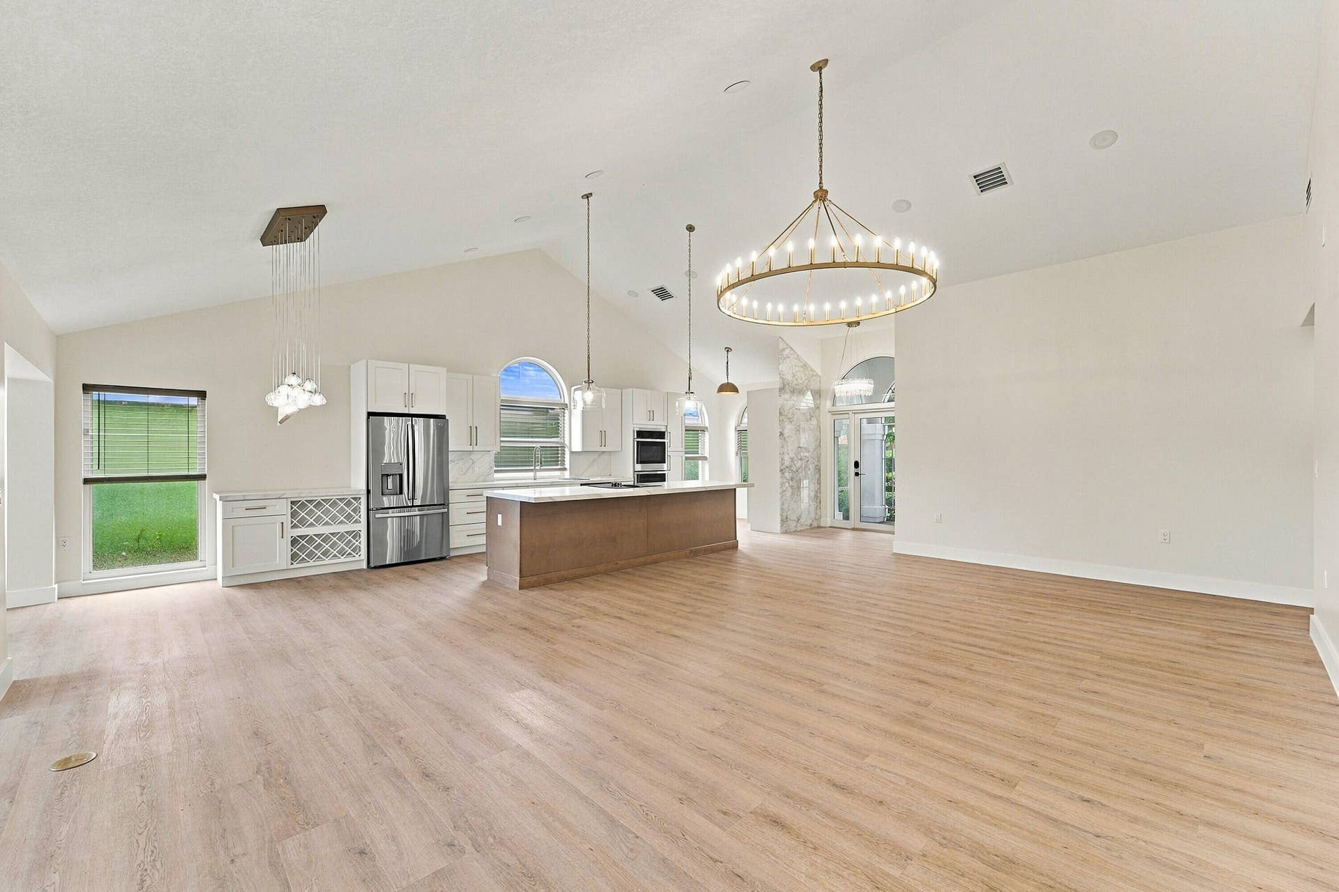 2398 SARATOGA BAY Drive, West Palm Beach, FL 33409 Hugh size livingroom