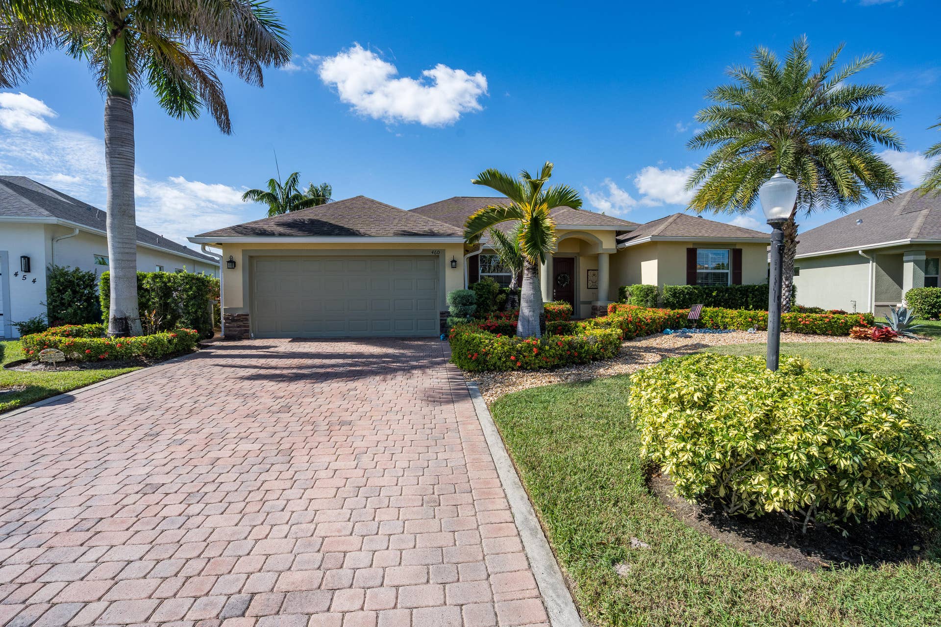 460 SW Vista Lake Drive-17