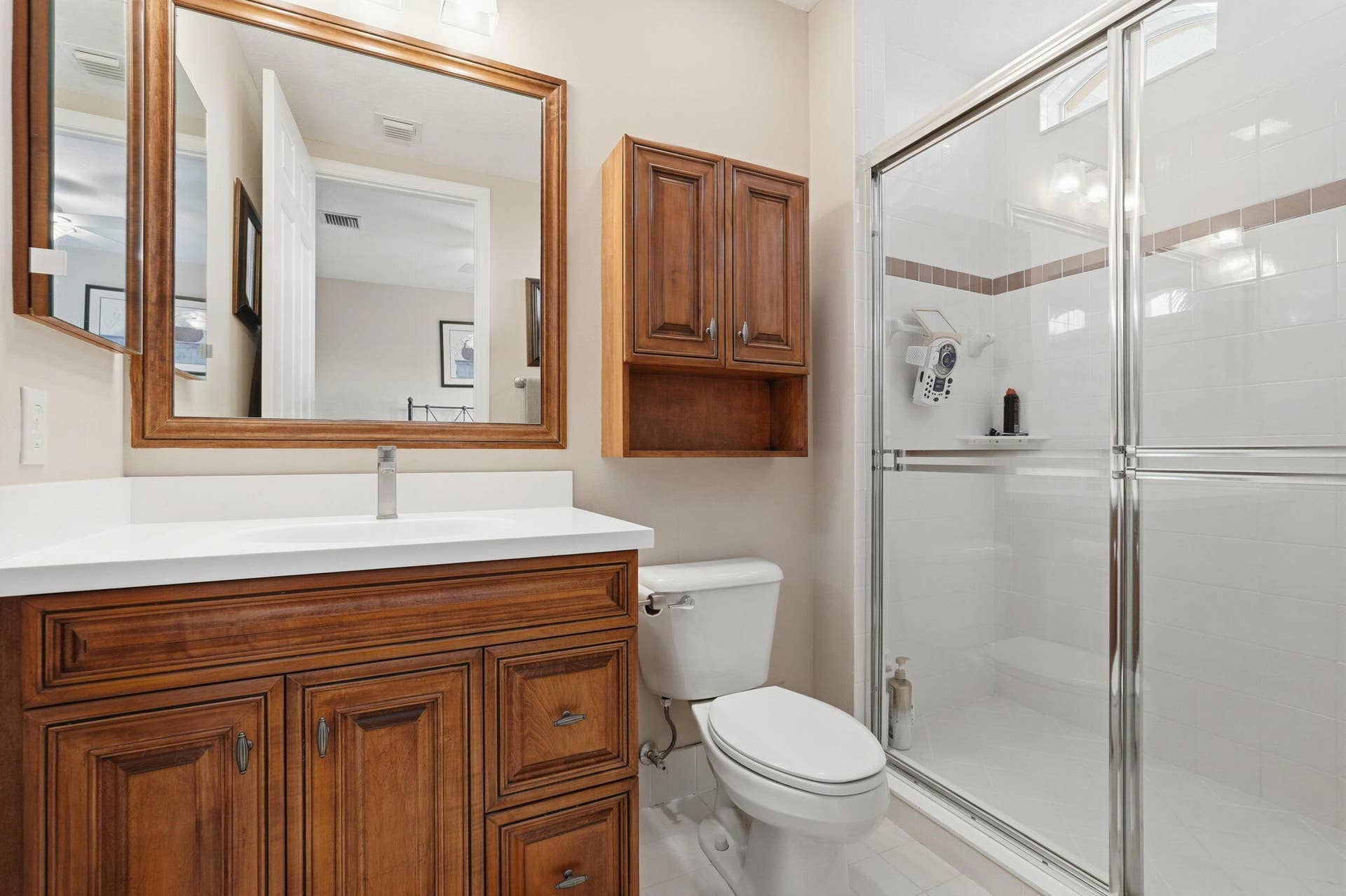 11796 Valencia Gardens Avenue, Palm Beach Gardens, FL 33410 2nd Full Bathroom