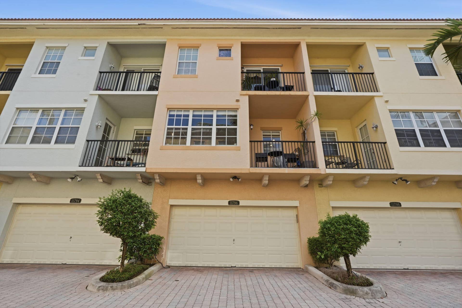 11796 Valencia Gardens Avenue, Palm Beach Gardens, FL 33410 45-web-or-mls-11796_Valencia_Gardens_Ave