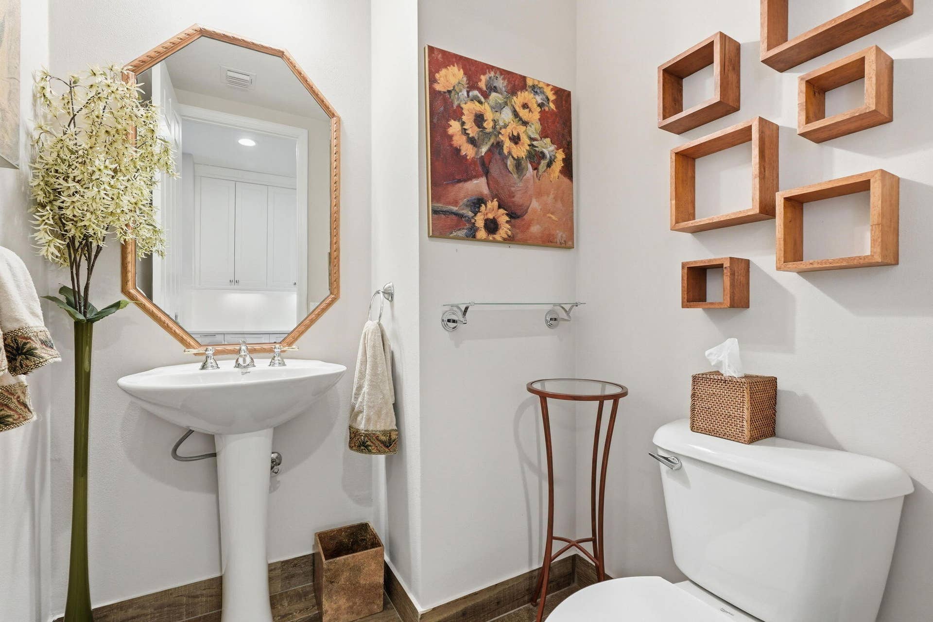 11796 Valencia Gardens Avenue, Palm Beach Gardens, FL 33410 Half Bath
