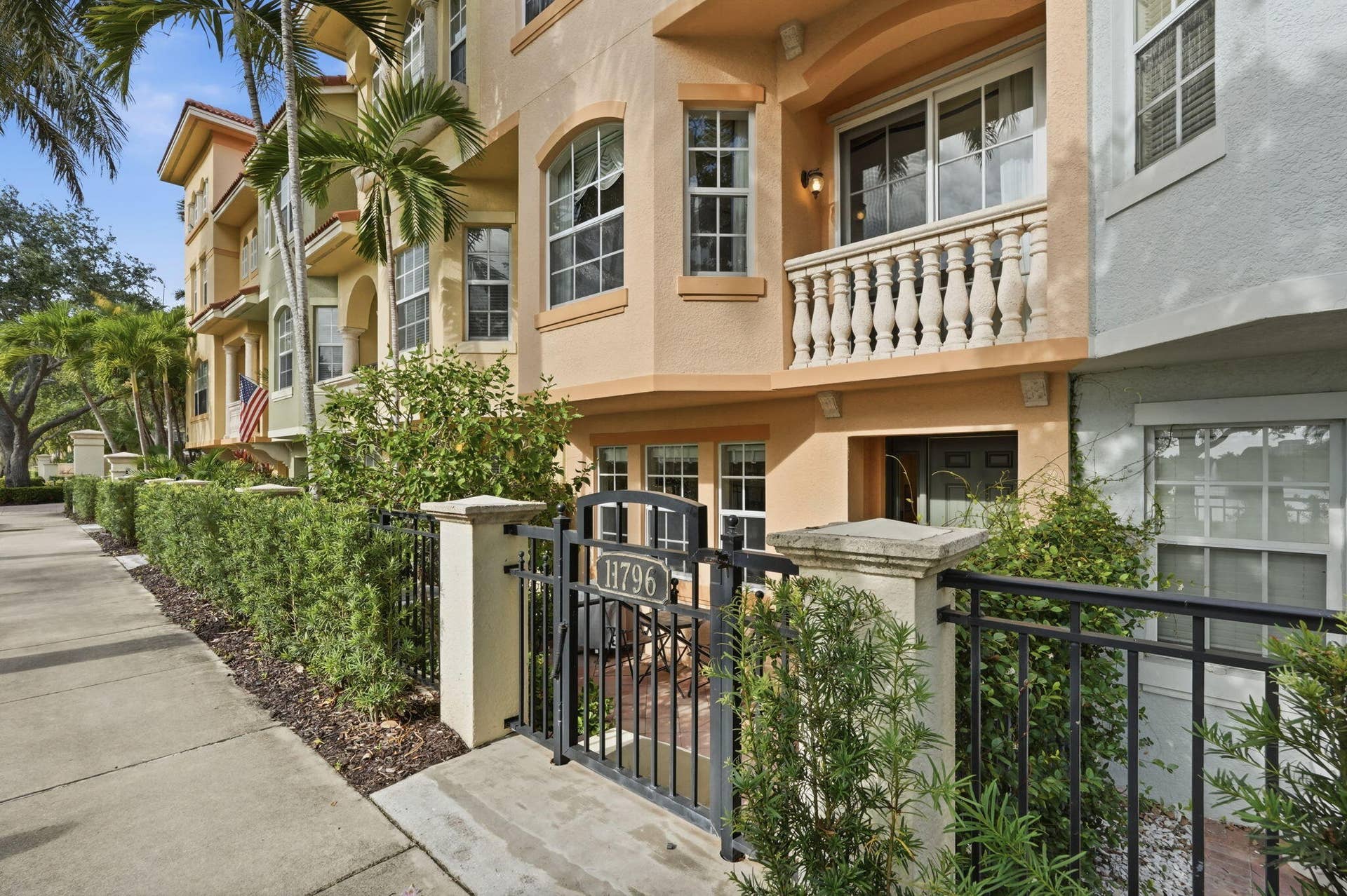 11796 Valencia Gardens Avenue, Palm Beach Gardens, FL 33410 48-web-or-mls-11796_Valencia_Gardens_Ave